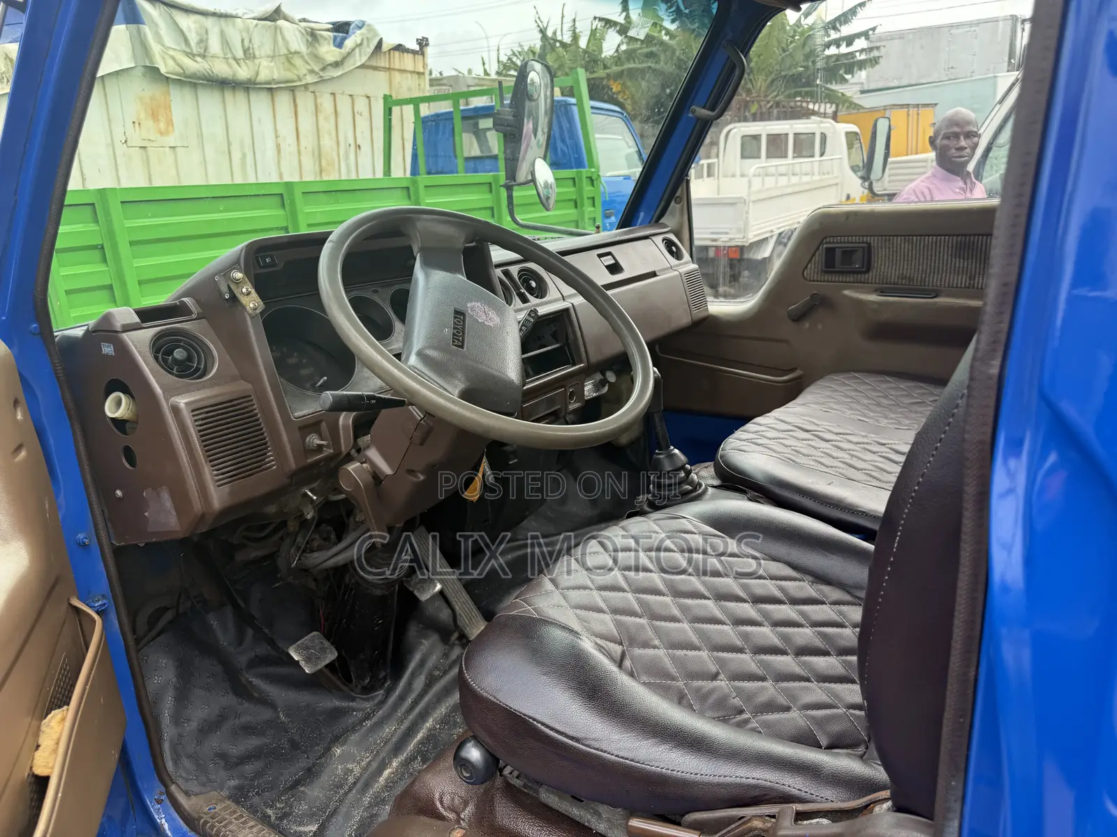 Foreign Used Toyota Dyna 200 Mini Truck.