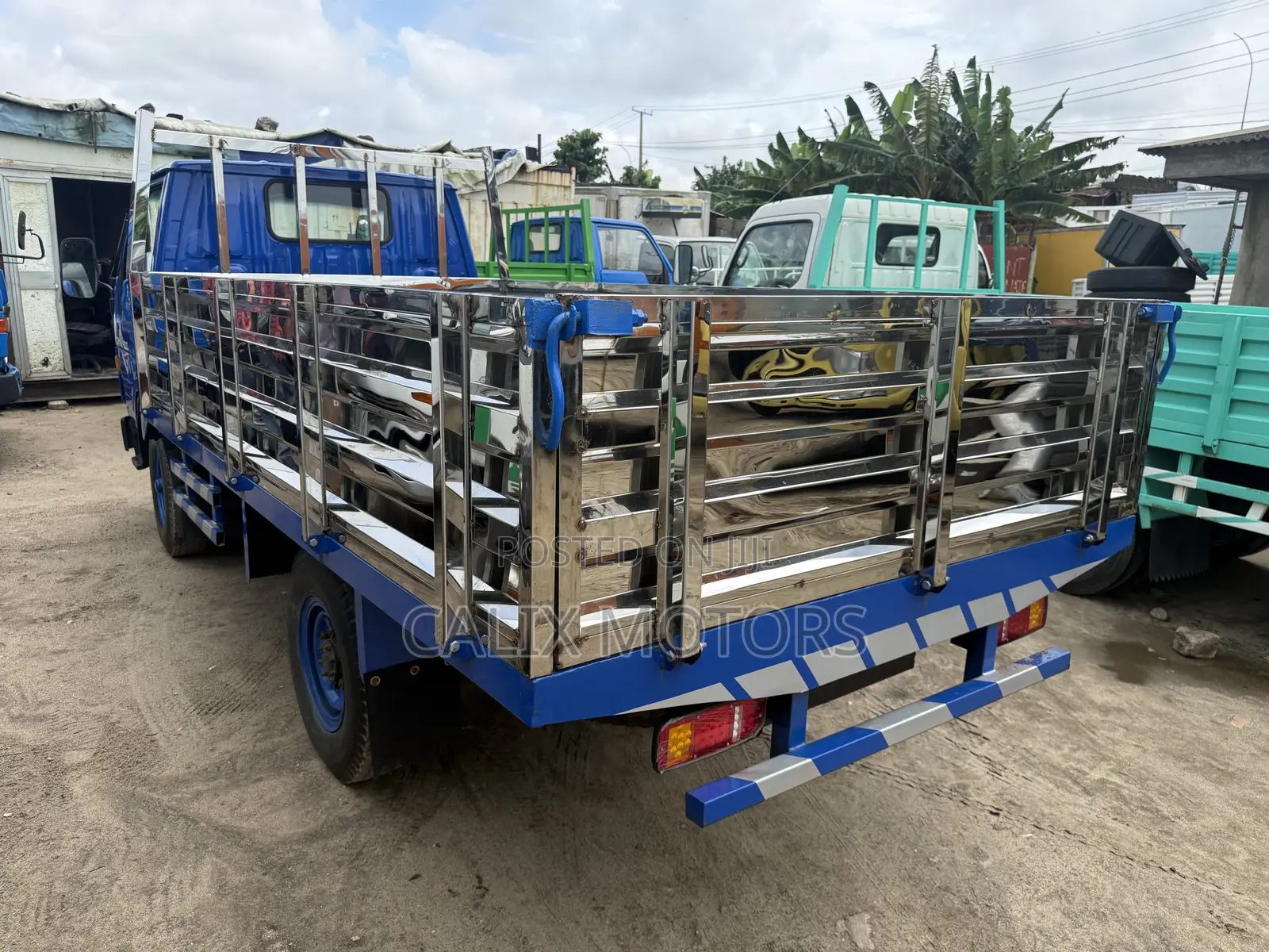 Foreign Used Toyota Dyna 200 Mini Truck.