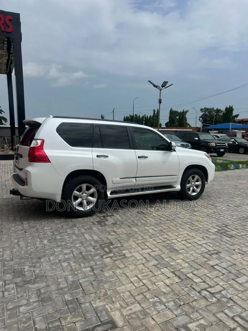 Lexus GX 460 2012 White