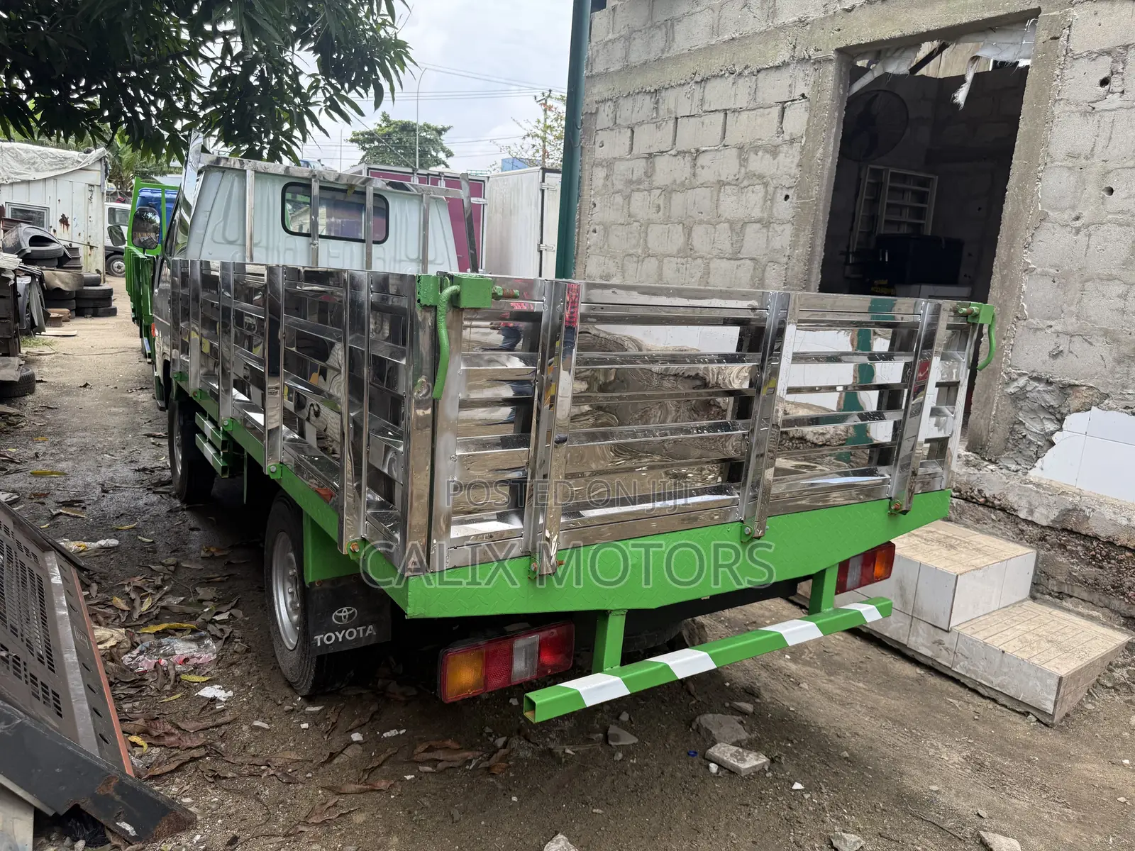 Foreign Used Toyota Dyna 150 Mini Truck.