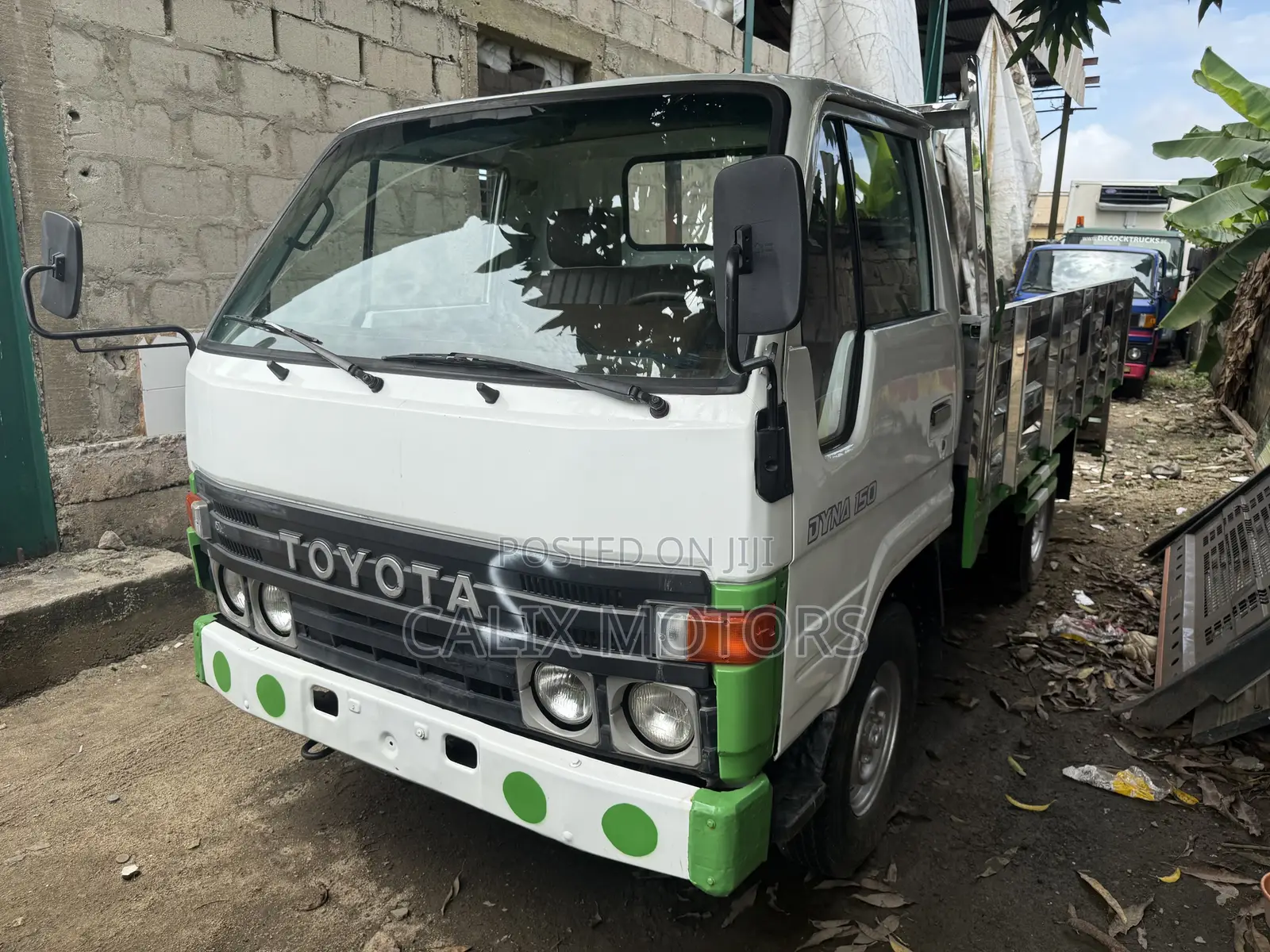Foreign Used Toyota Dyna 150 Mini Truck.