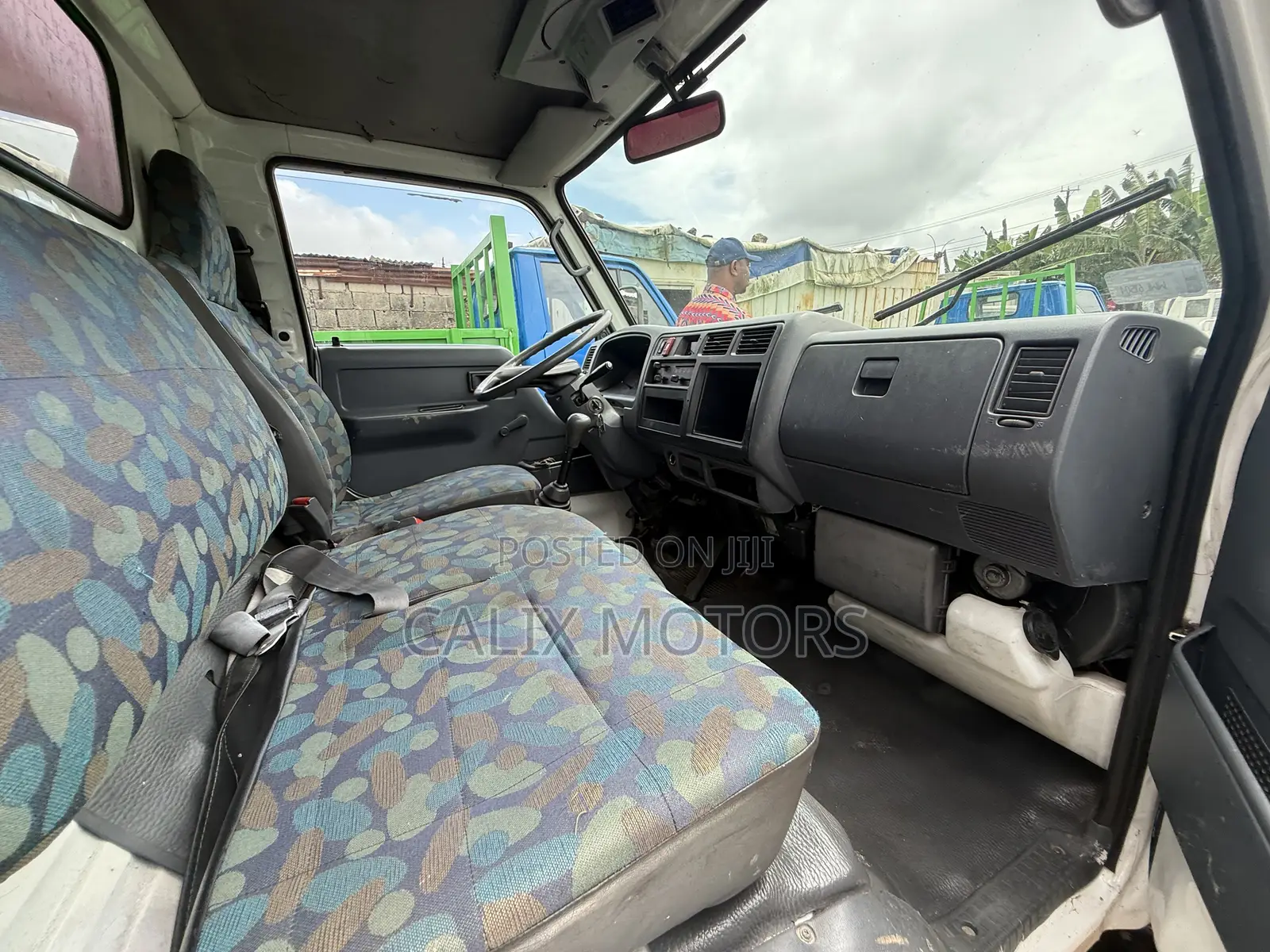 Foreign Used Toyota Dyna Cover Body Mini Truck.