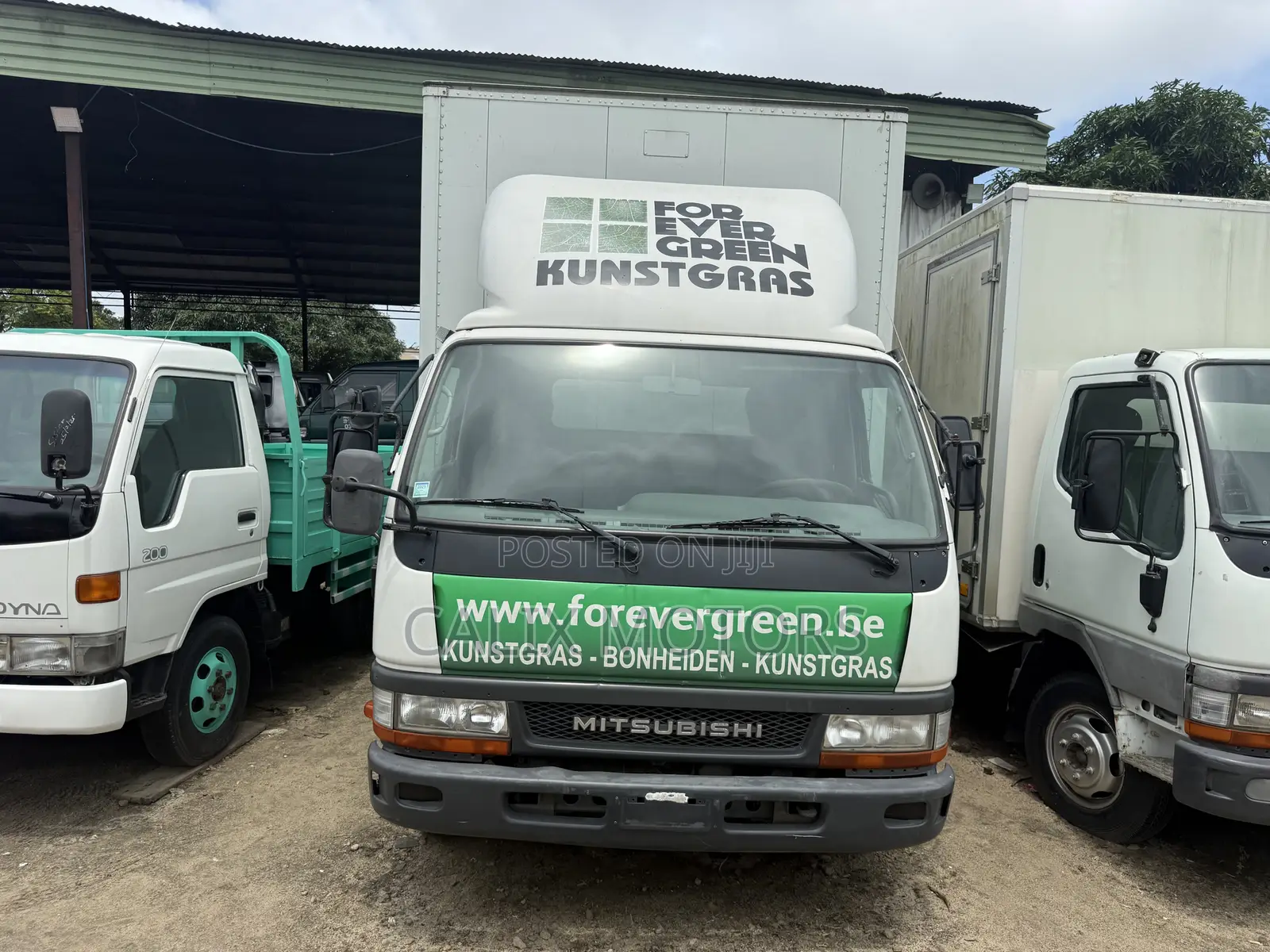 Foreign Used Mitsubishi Canter Cover Body Truck.