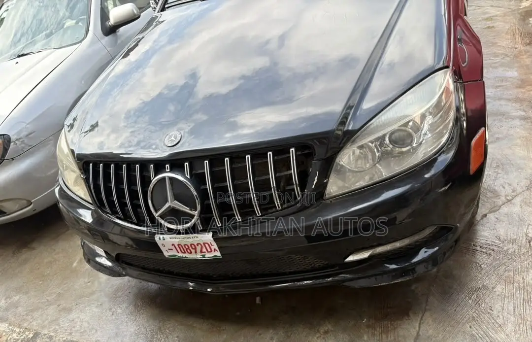 Mercedes-Benz C300 Luxury 4Matic Sedan AWD (3.0L 6cyl 7A) 2010 Black