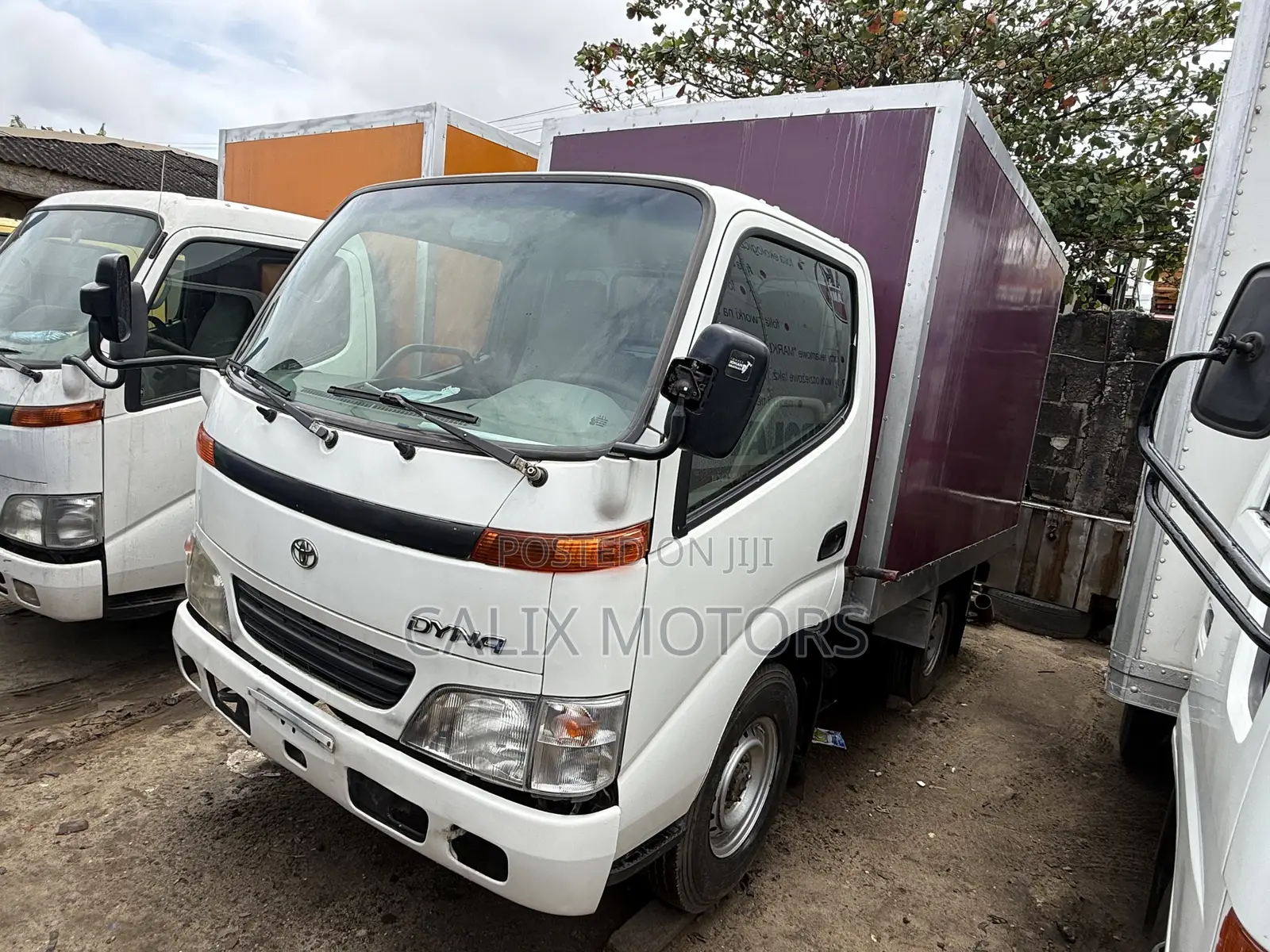 Foreign Used Toyota Dyna Cover Body Mini Truck.