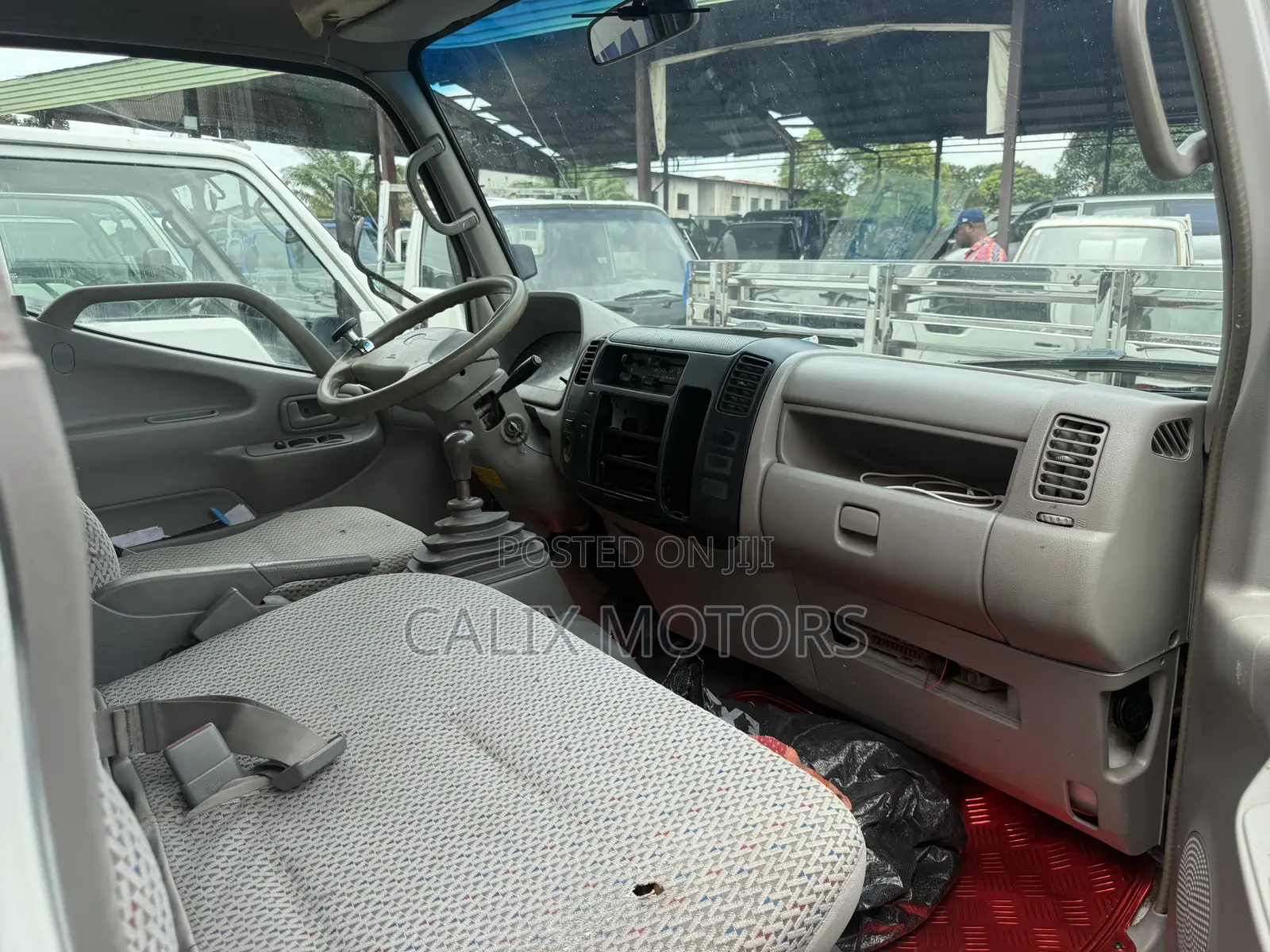 Foreign Used Toyota Dyna Cover Body Mini Truck.