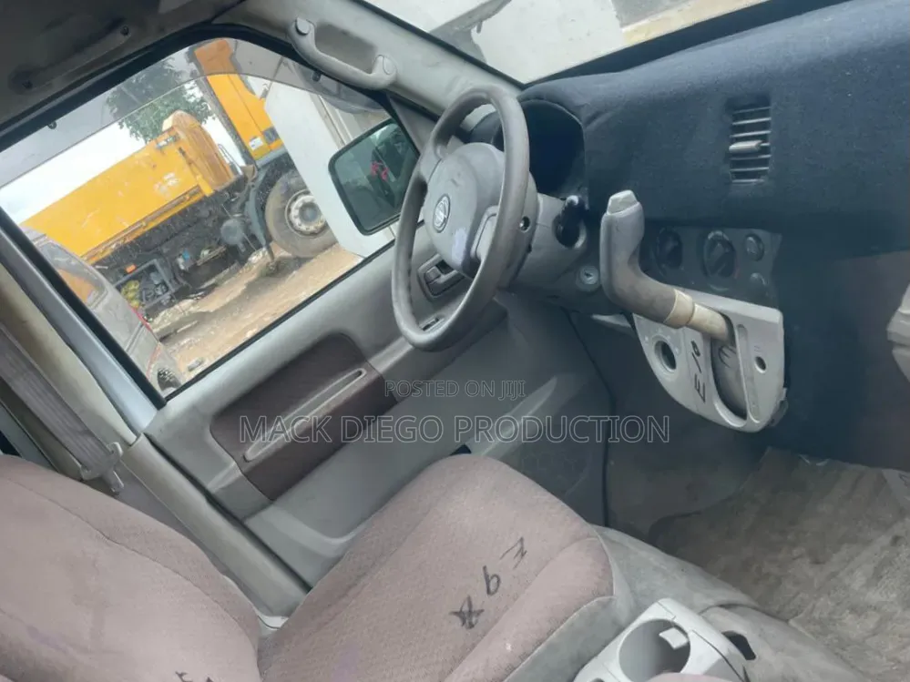 Suzuki APV Minibus 2015 Grey