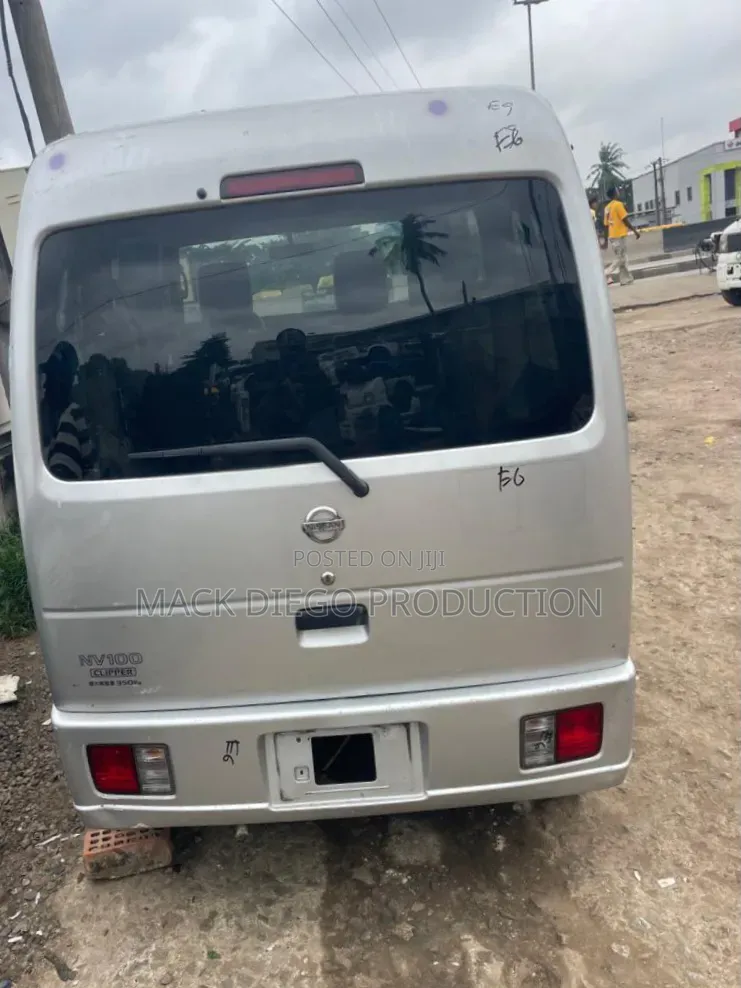 Suzuki APV Minibus 2015 Grey