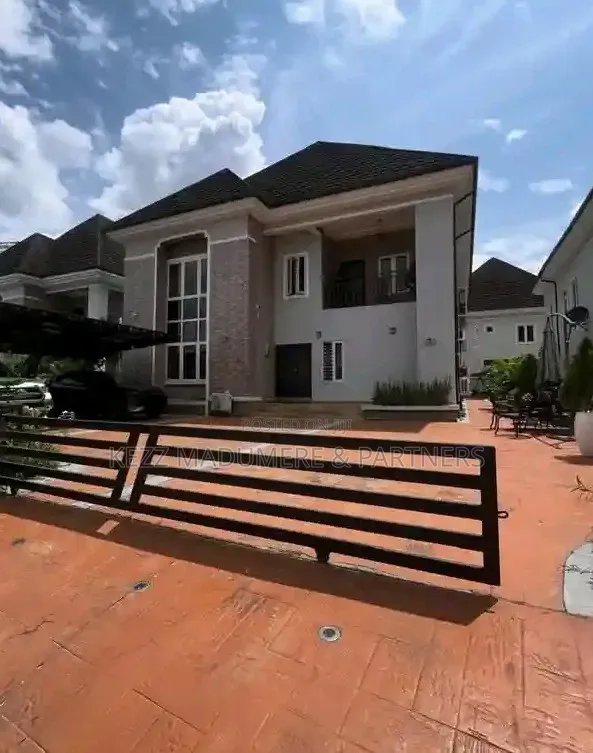 Furnished 5bdrm Duplex in Reefcourt Estate, for sale