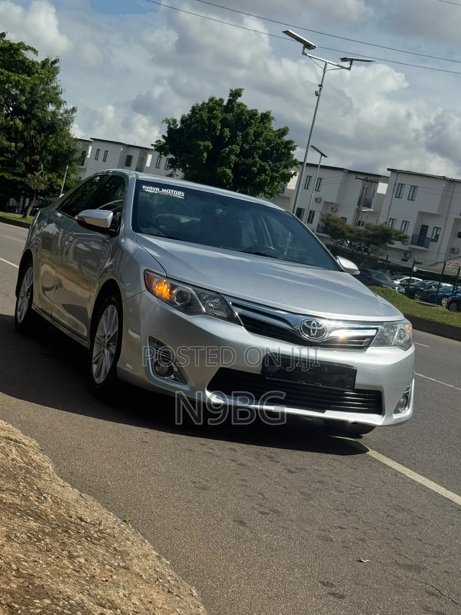 Toyota Camry XLE 4dr Sedan (3.5L 6cyl 6A) 2014 Silver