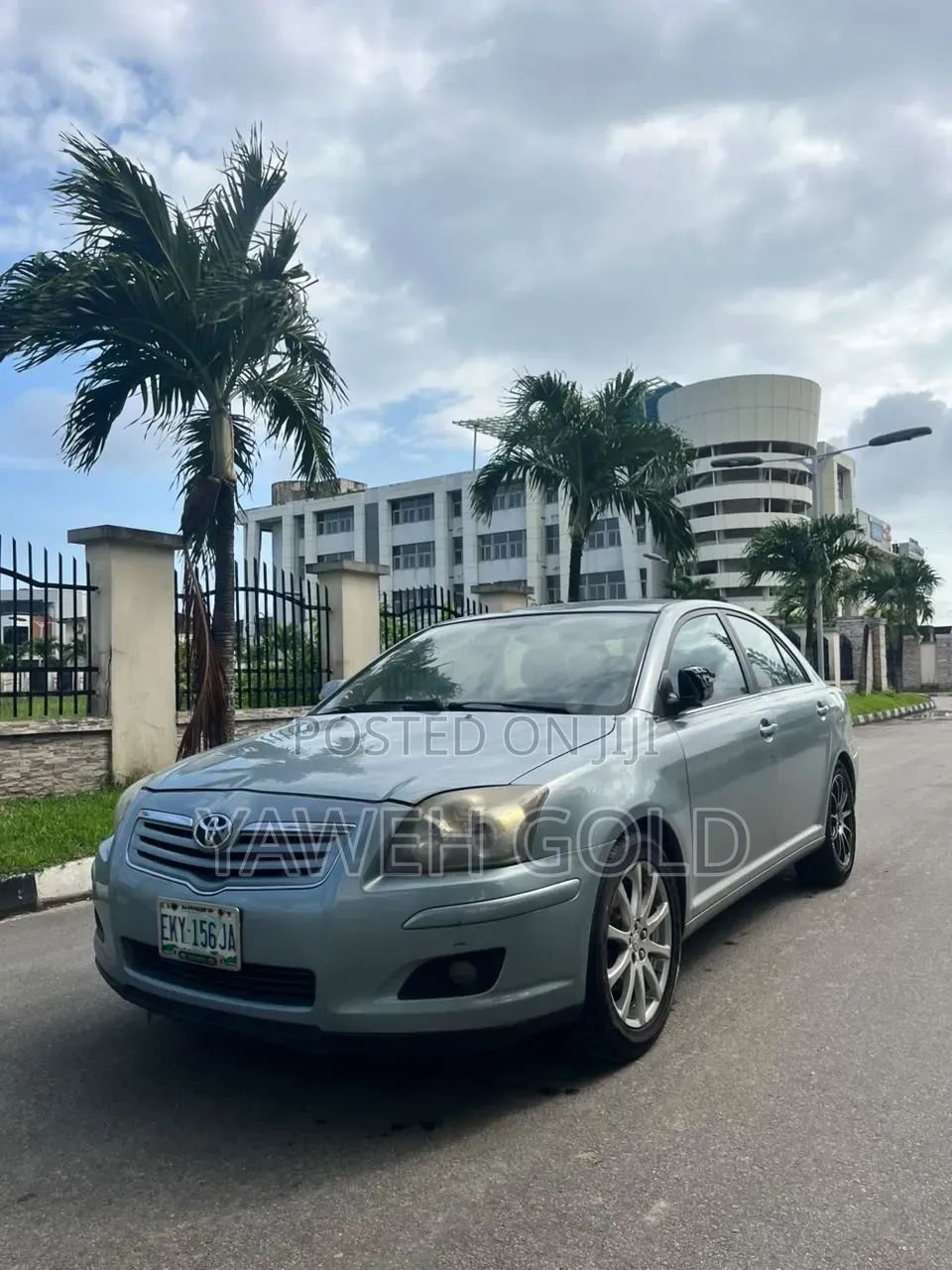 Toyota Avensis Sedan 2005 Green