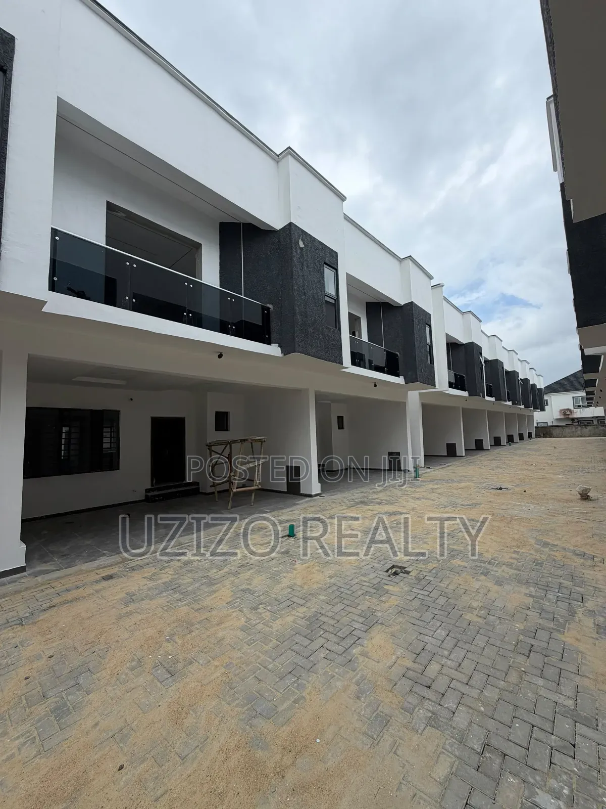 4bdrm Townhouse/Terrace in Vgc Extention for sale