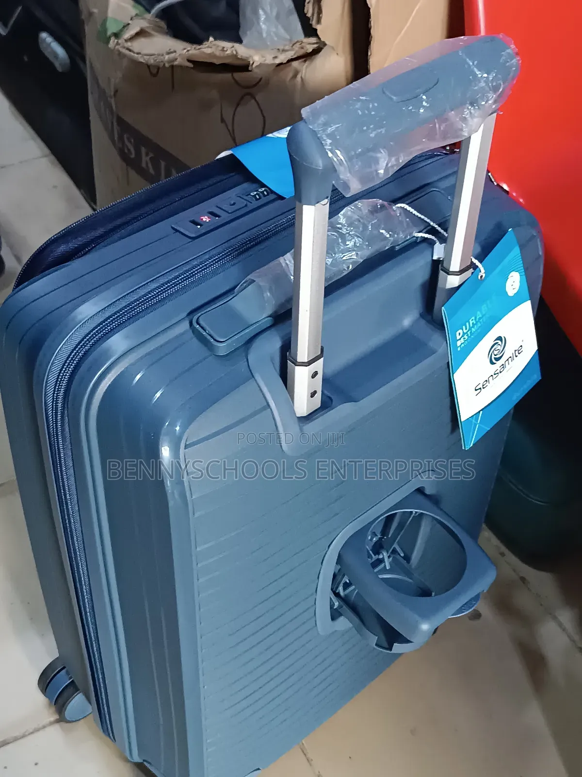 Small Sensamite Rubber Luggage Box With Laptop Space and Bottle Holder
