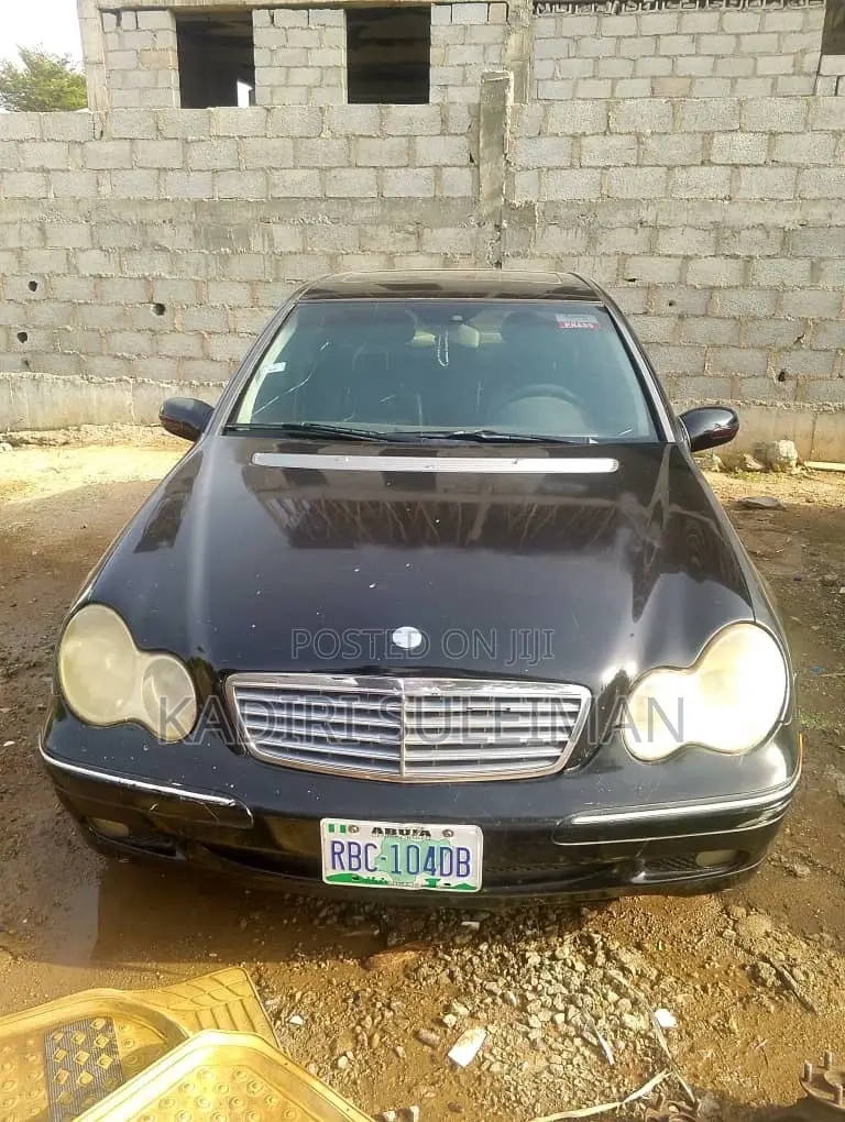 Mercedes-Benz C240 2005 Black