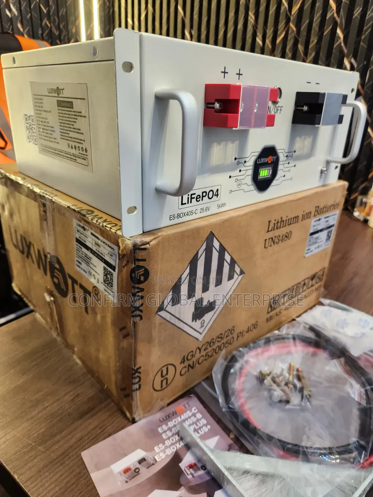 Luxwat 5KWh 24V LiFePO4 Solar Lithium Battery