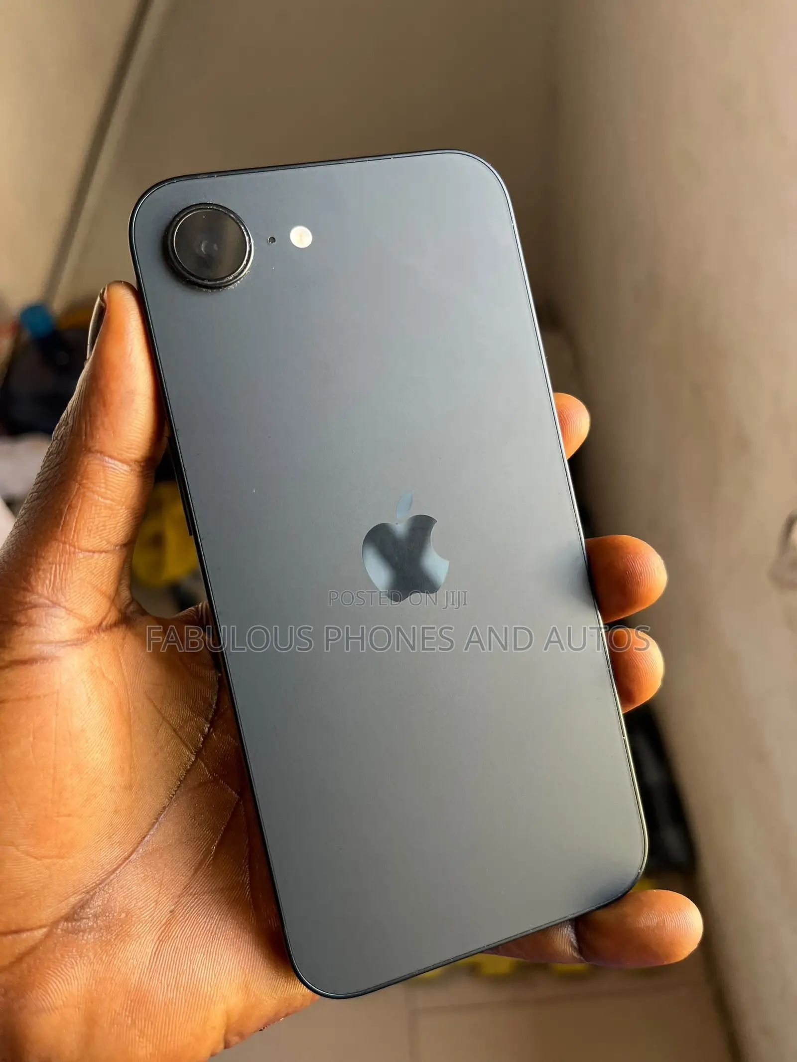 Apple iPhone 16e 128 GB Black