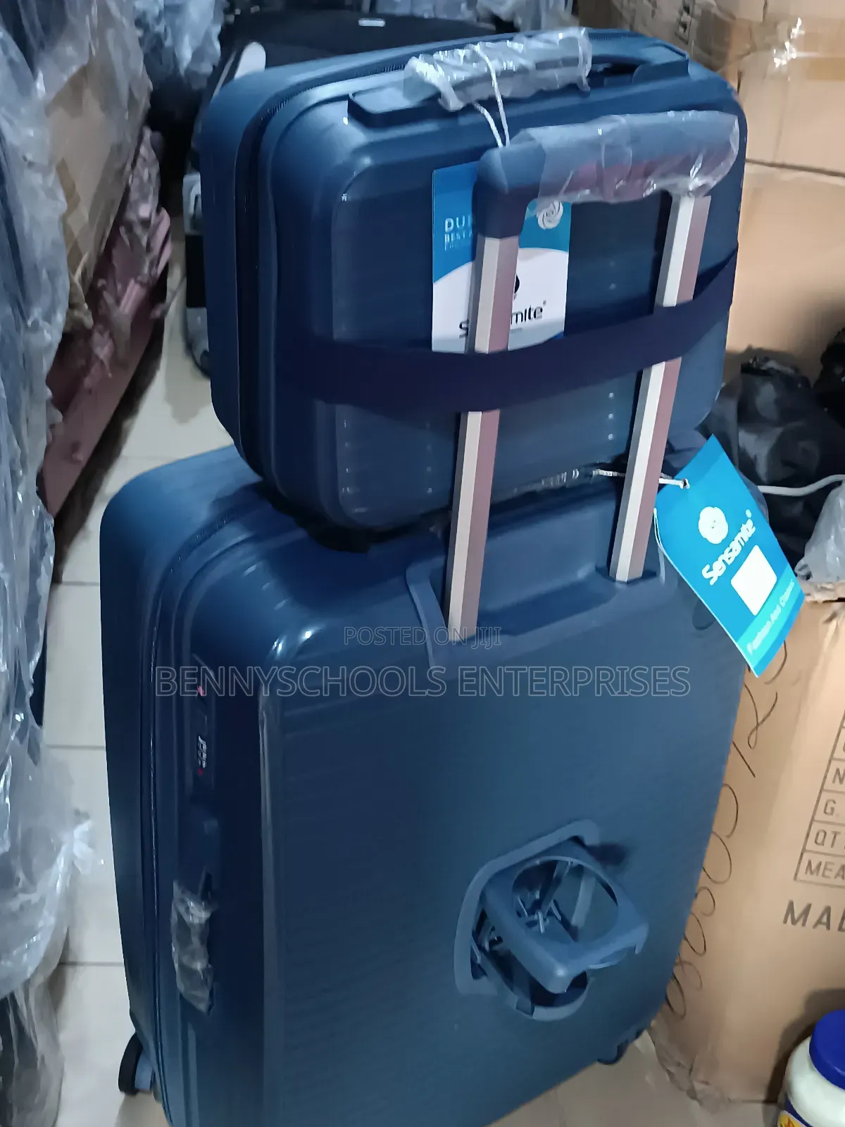 Medium Sensamite Rubber Luggage Box and Kit With Water Bottle Holder