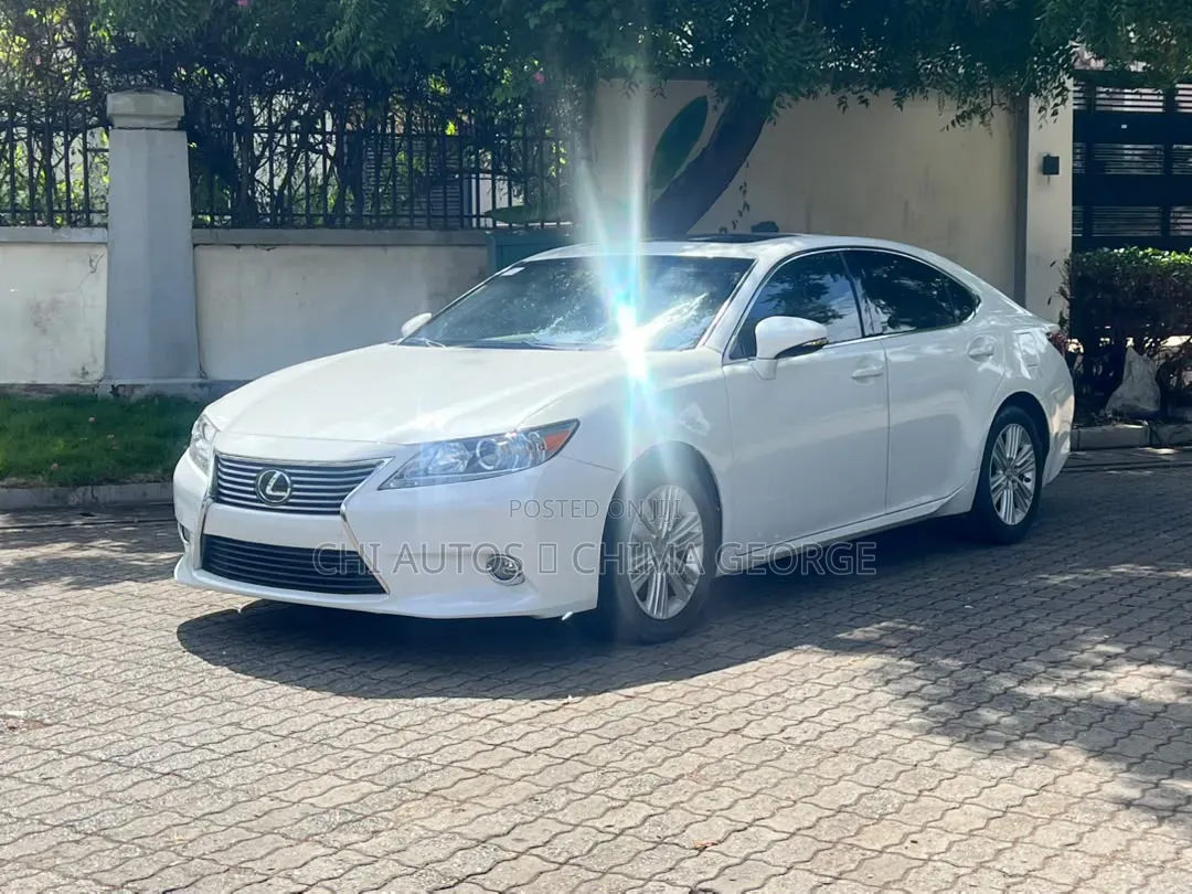 Lexus ES 350 FWD 2015 White