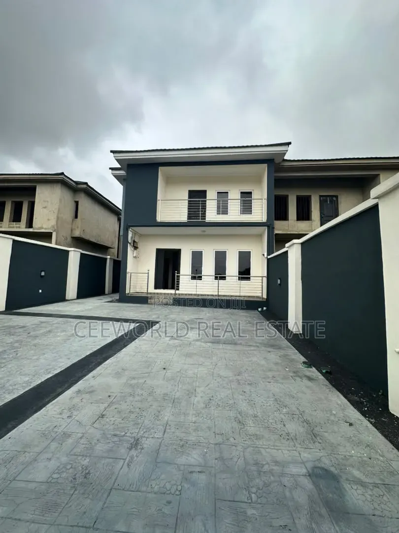 3bdrm Duplex in Okebadan Estate, Akobo for rent