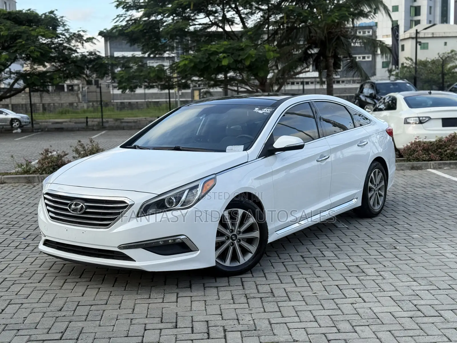 Hyundai Sonata Limited Sedan FWD (2.4L 4cyl 6A) 2016 White