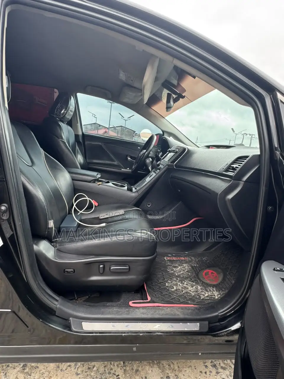 Toyota Venza 2024 Black
