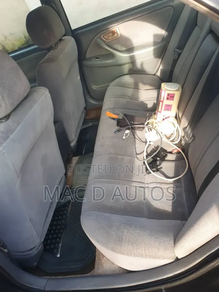 Toyota Camry LE 4dr Sedan (2.2L 4cyl 4A) 2001 Black