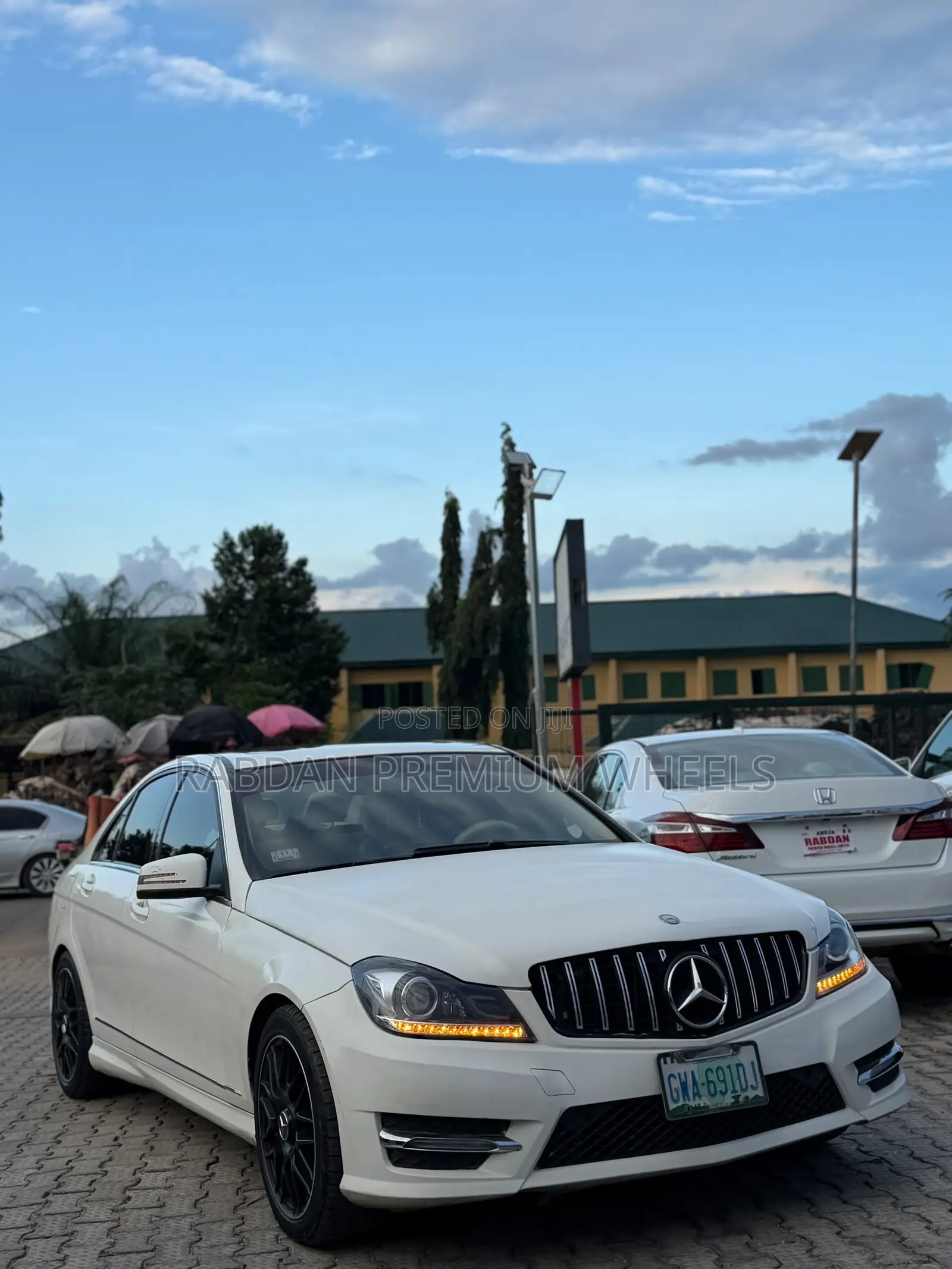 Mercedes-Benz C300 Sport 4Matic Sedan AWD (3.5L 6cyl 7A) 2013 White
