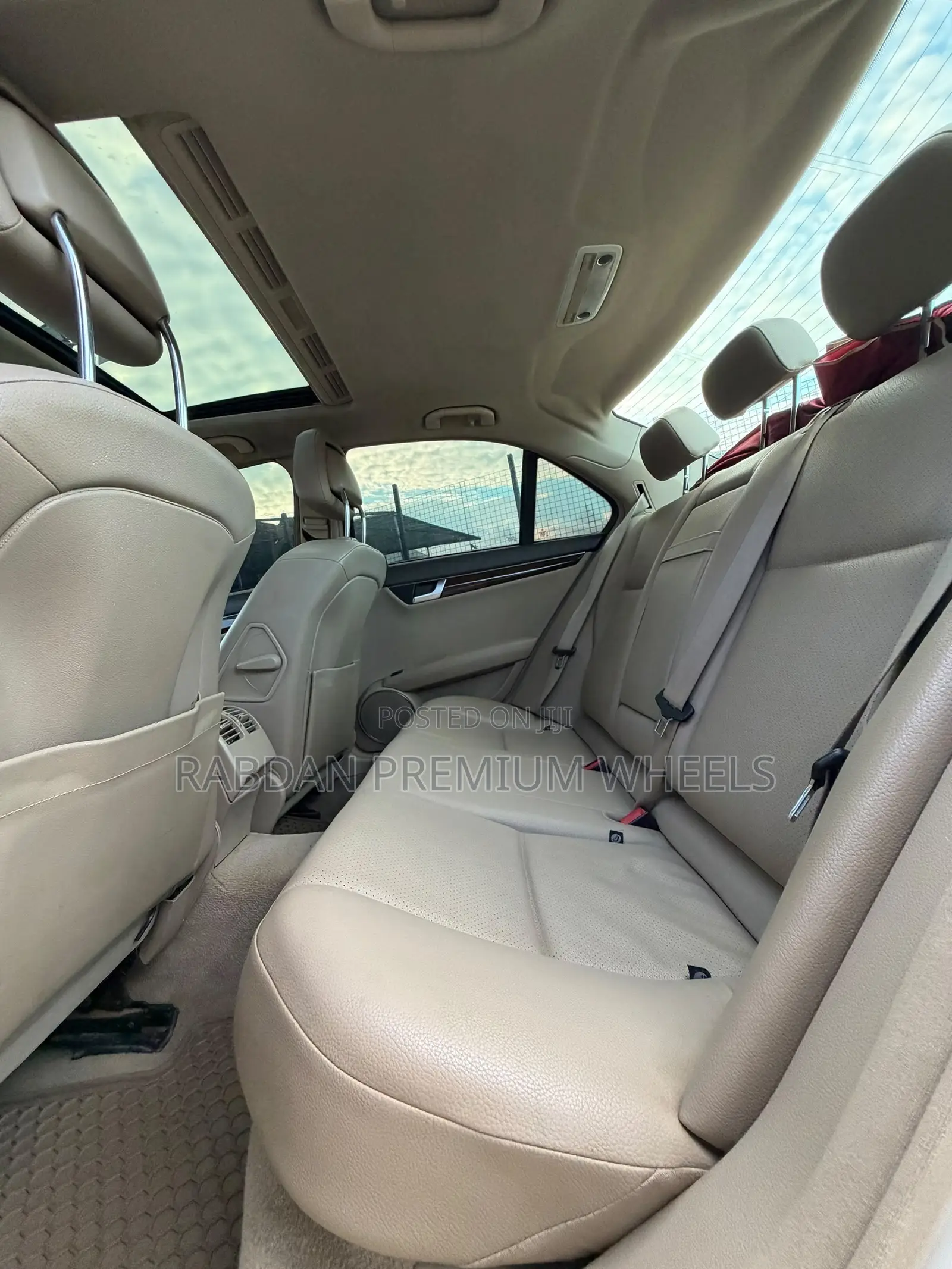 Mercedes-Benz C300 Sport 4Matic Sedan AWD (3.5L 6cyl 7A) 2013 White