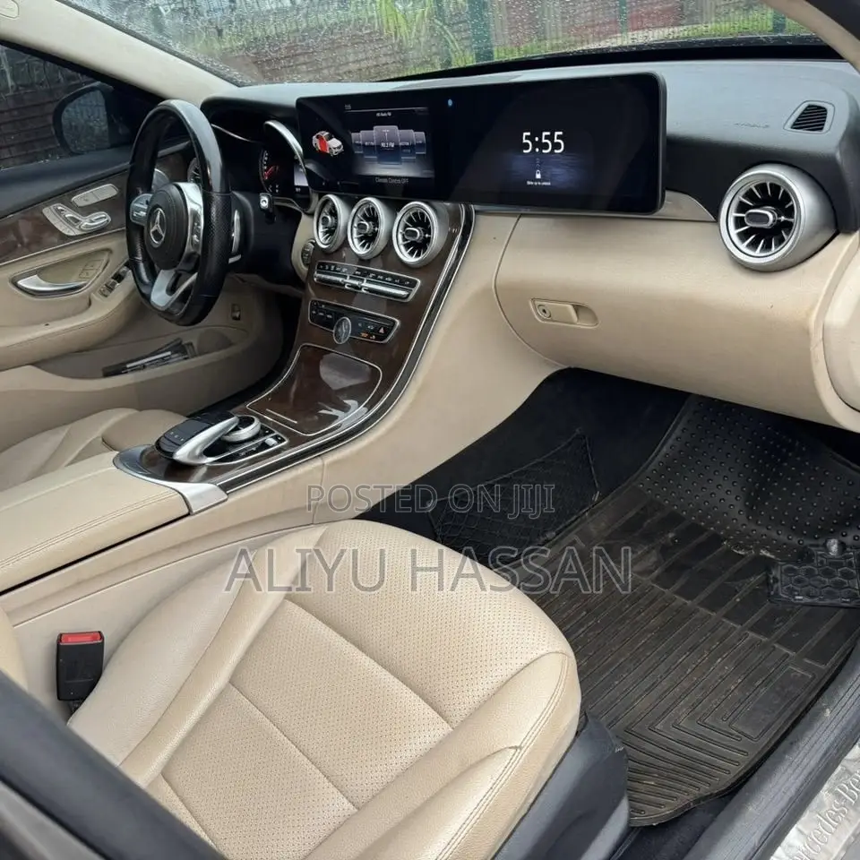 Mercedes-Benz C300 2016 Gray