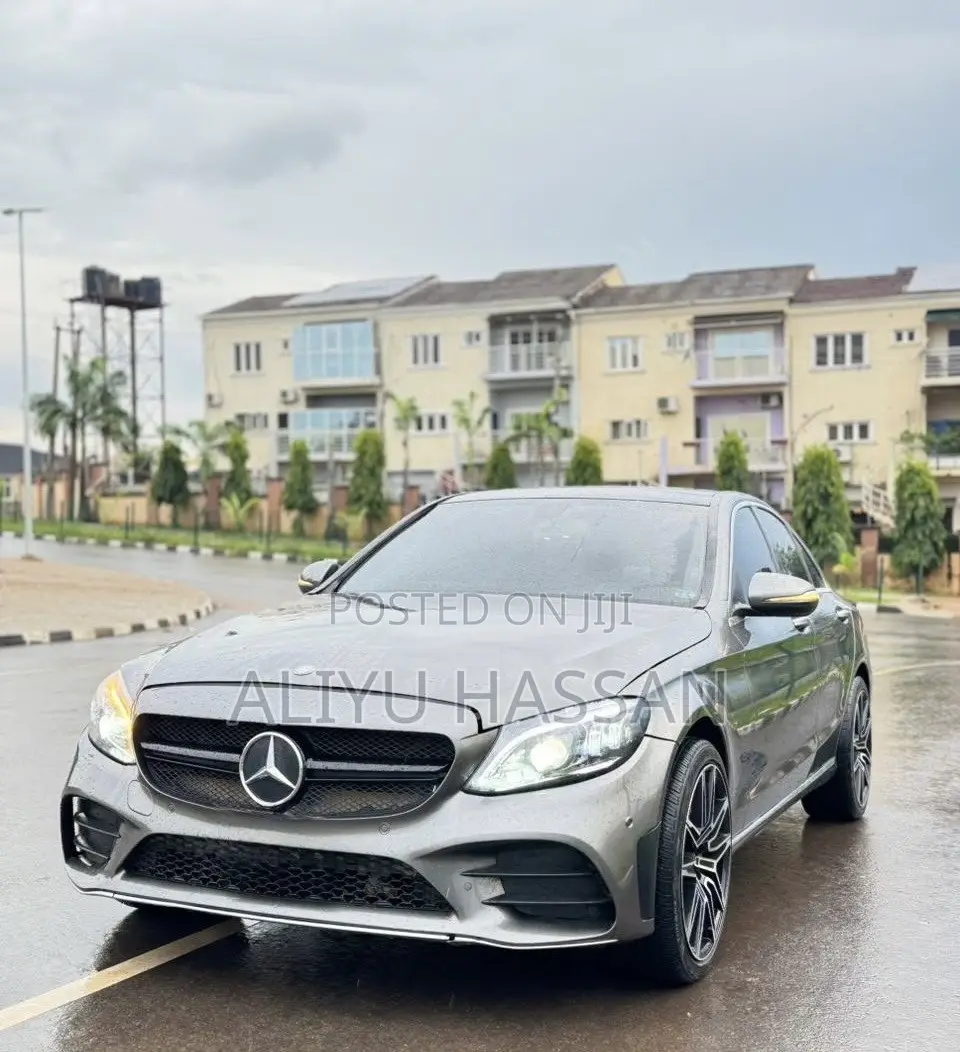 Mercedes-Benz C300 2016 Gray