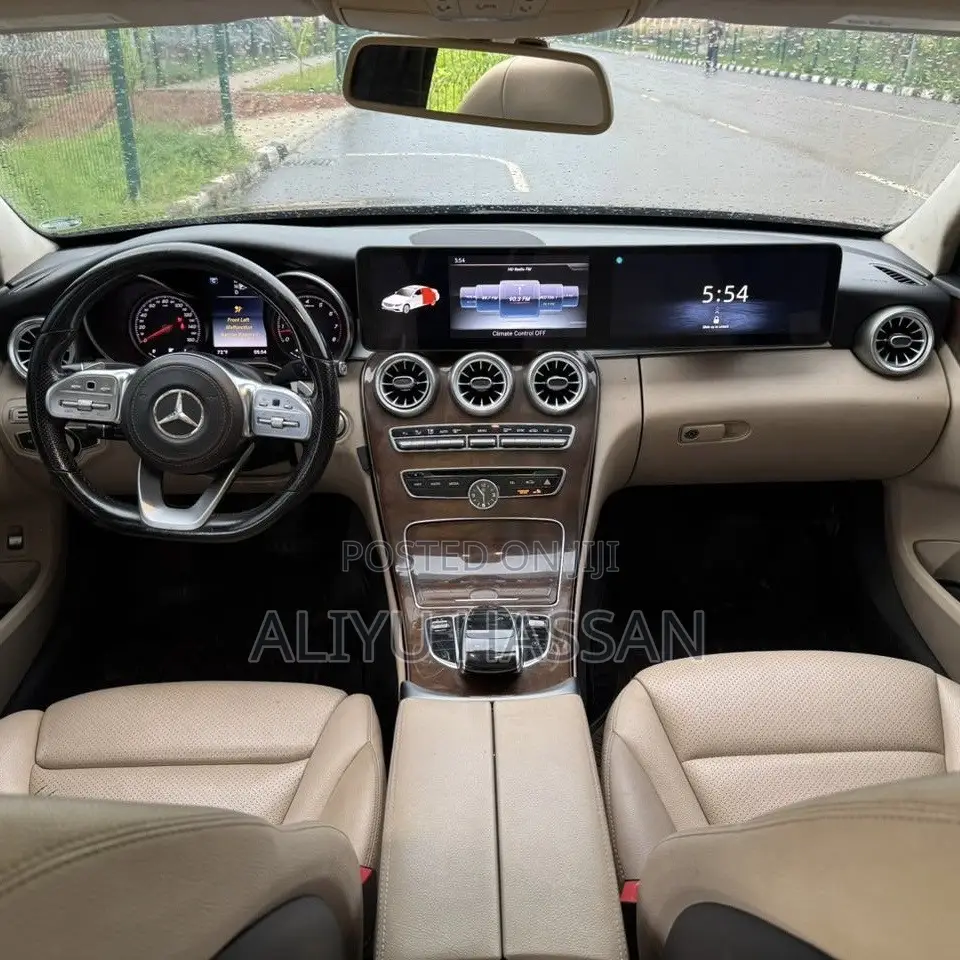 Mercedes-Benz C300 2016 Gray