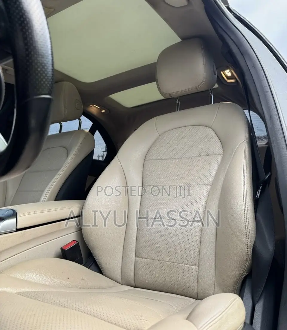 Mercedes-Benz C300 2016 Gray