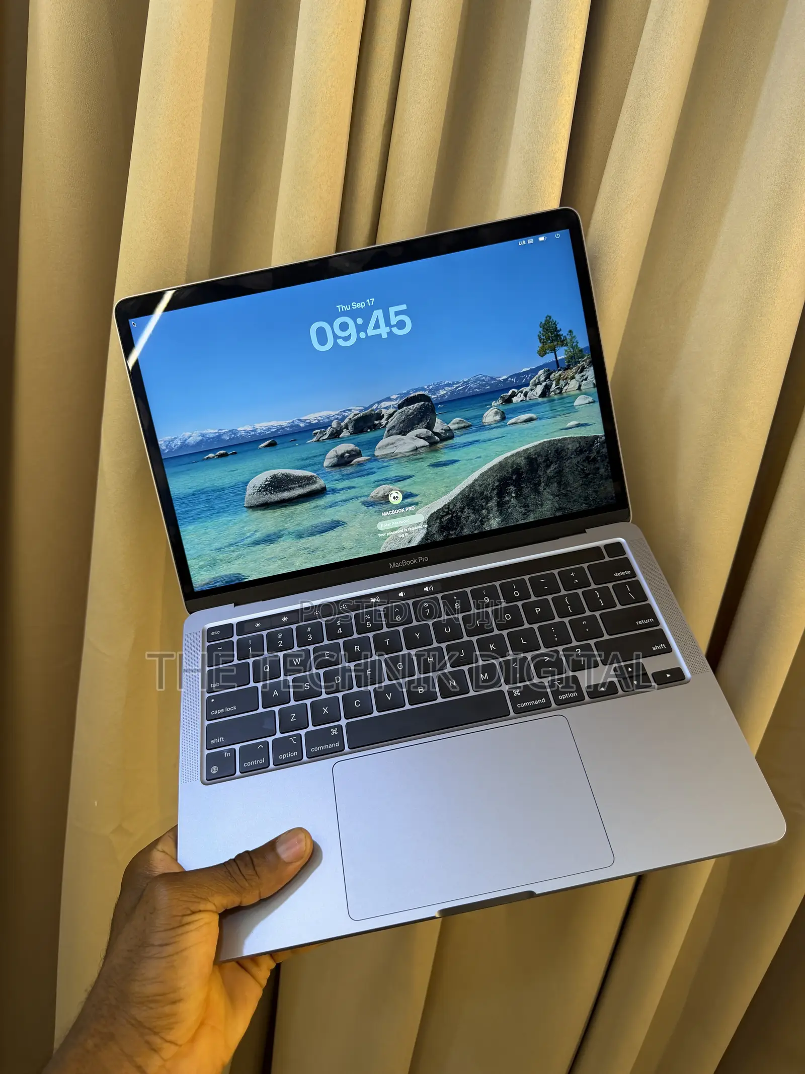 Laptop Apple MacBook Pro 2020 M1 8GB Apple M1 SSD 512GB