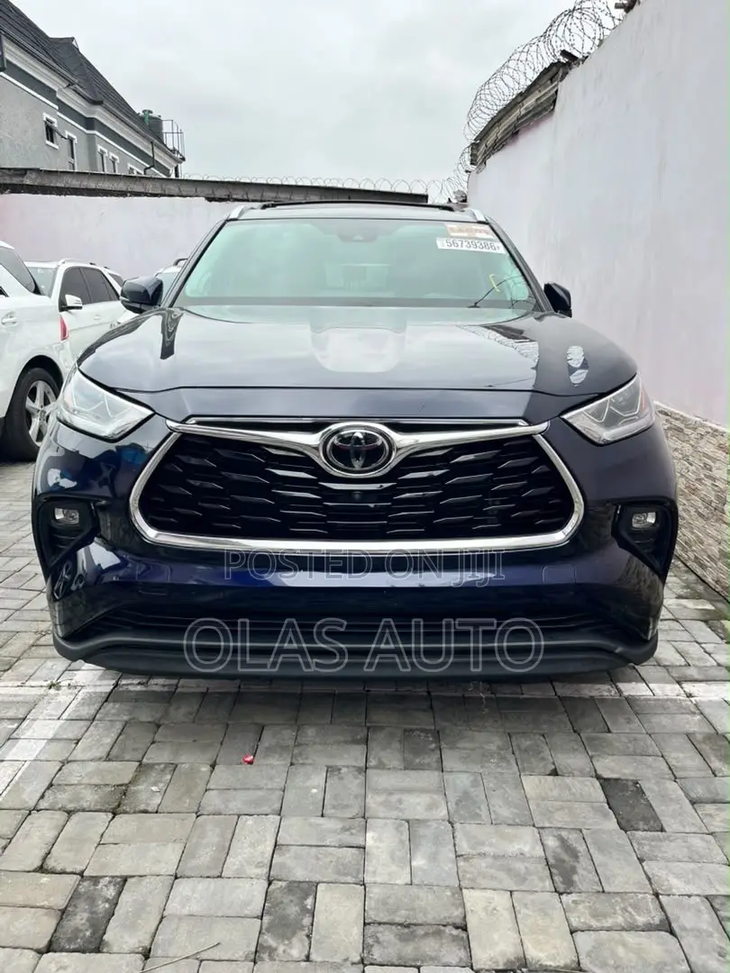 Toyota Highlander 2021 Blue