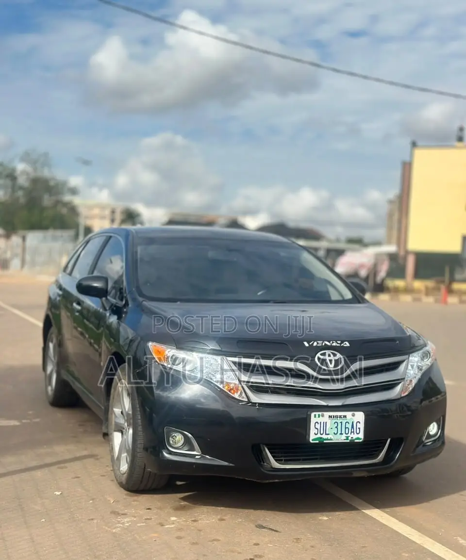 Toyota Venza 2010 Black