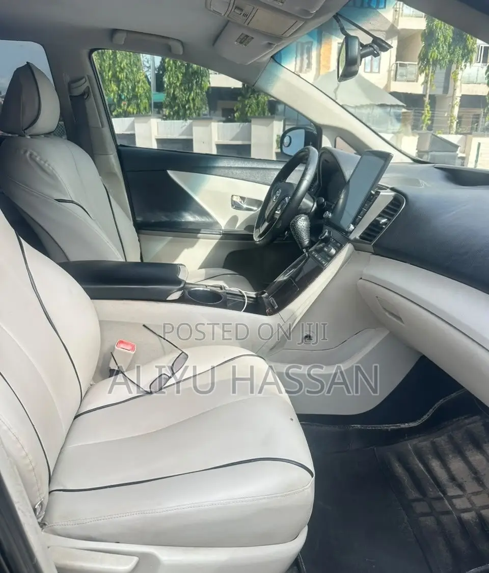 Toyota Venza 2010 Black