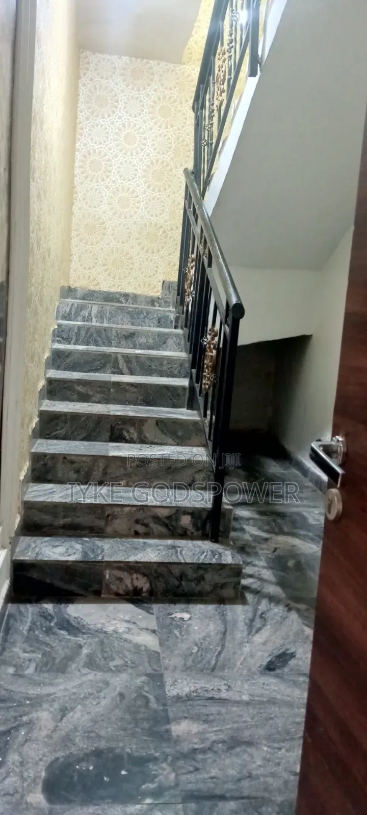 4bdrm Duplex in Flowergate, Zone B for sale
