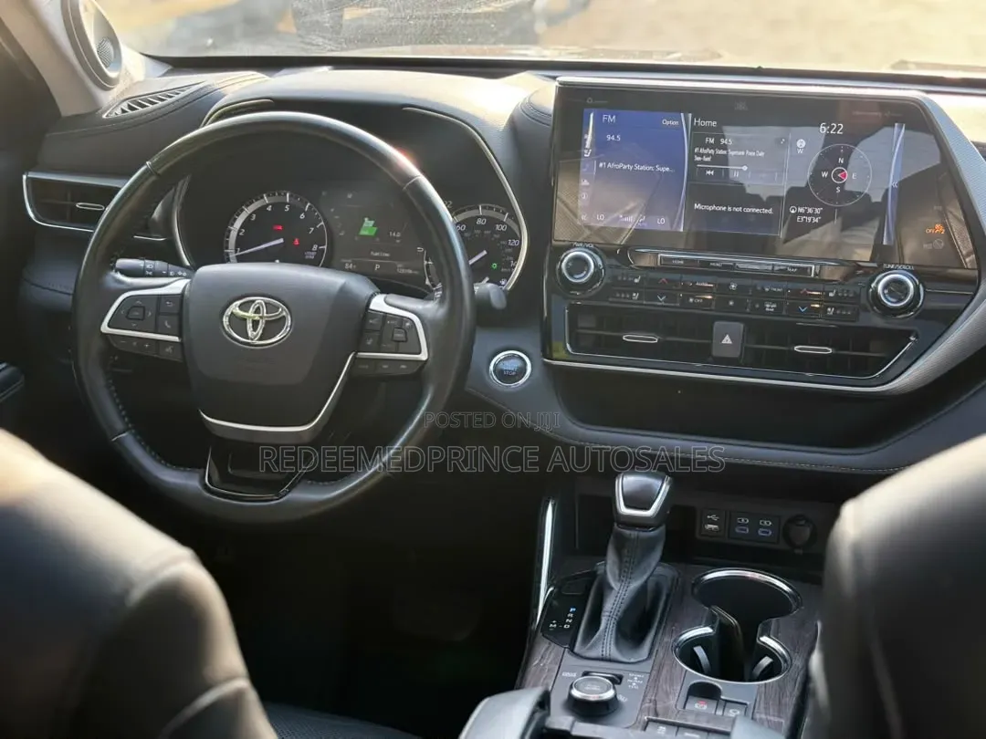 Toyota Highlander Platinum 2022 Gray