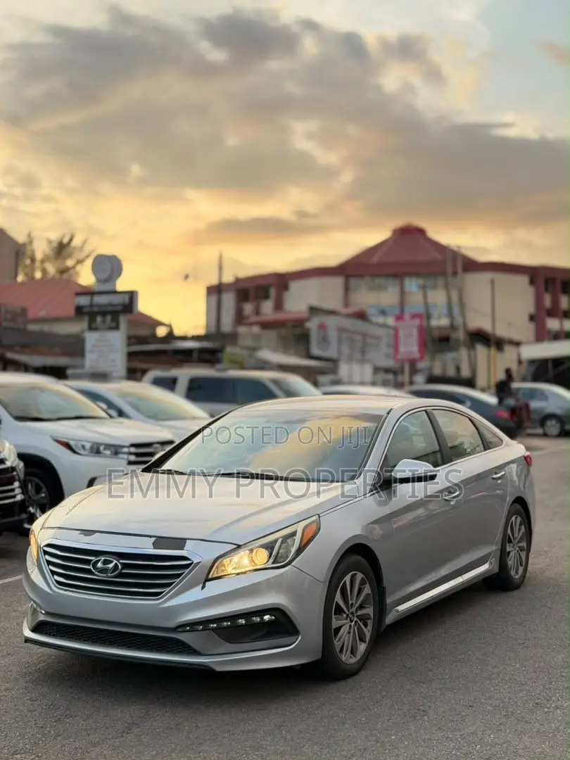 Hyundai Sonata Sport 4dr Sedan (2.4L 4cyl 6A) 2015 Silver