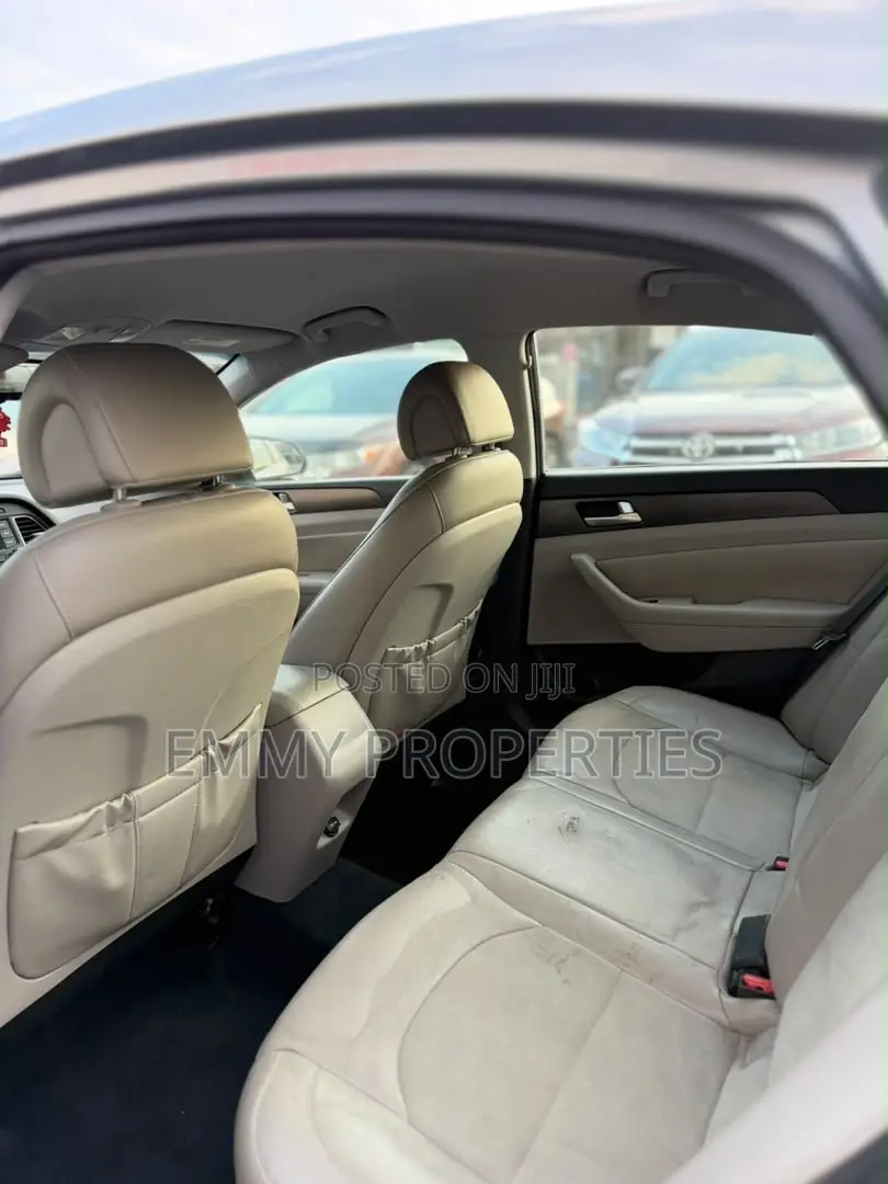 Hyundai Sonata Sport 4dr Sedan (2.4L 4cyl 6A) 2015 Silver