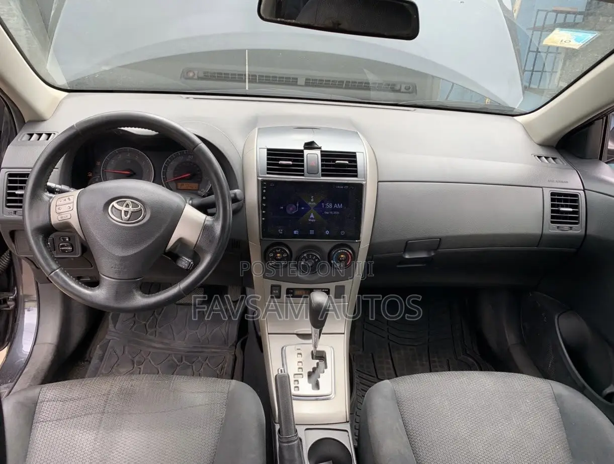 Toyota Corolla 2009 Gray