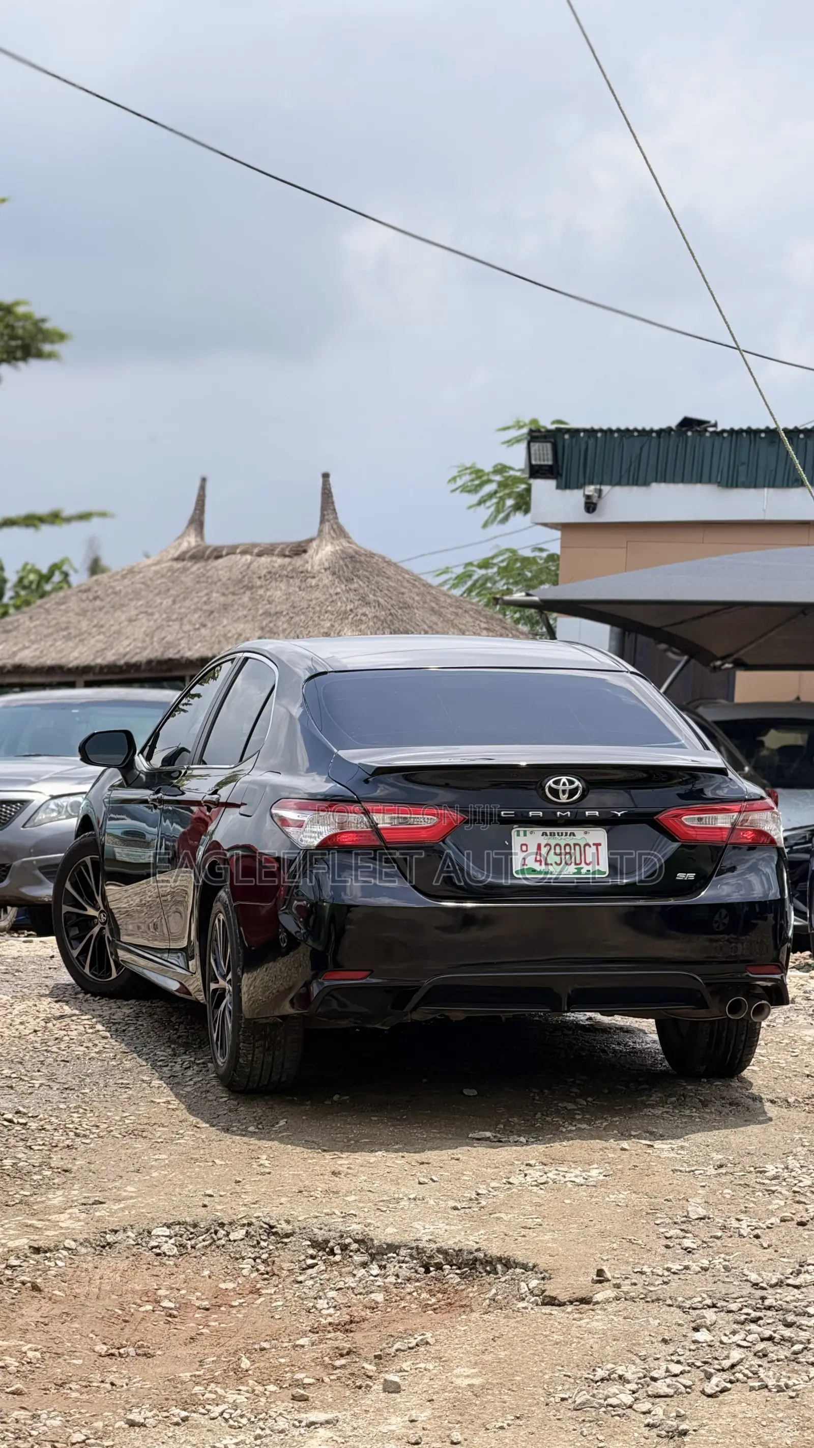 Toyota Camry SE (2.5L 4cyl 8A) 2019 Black