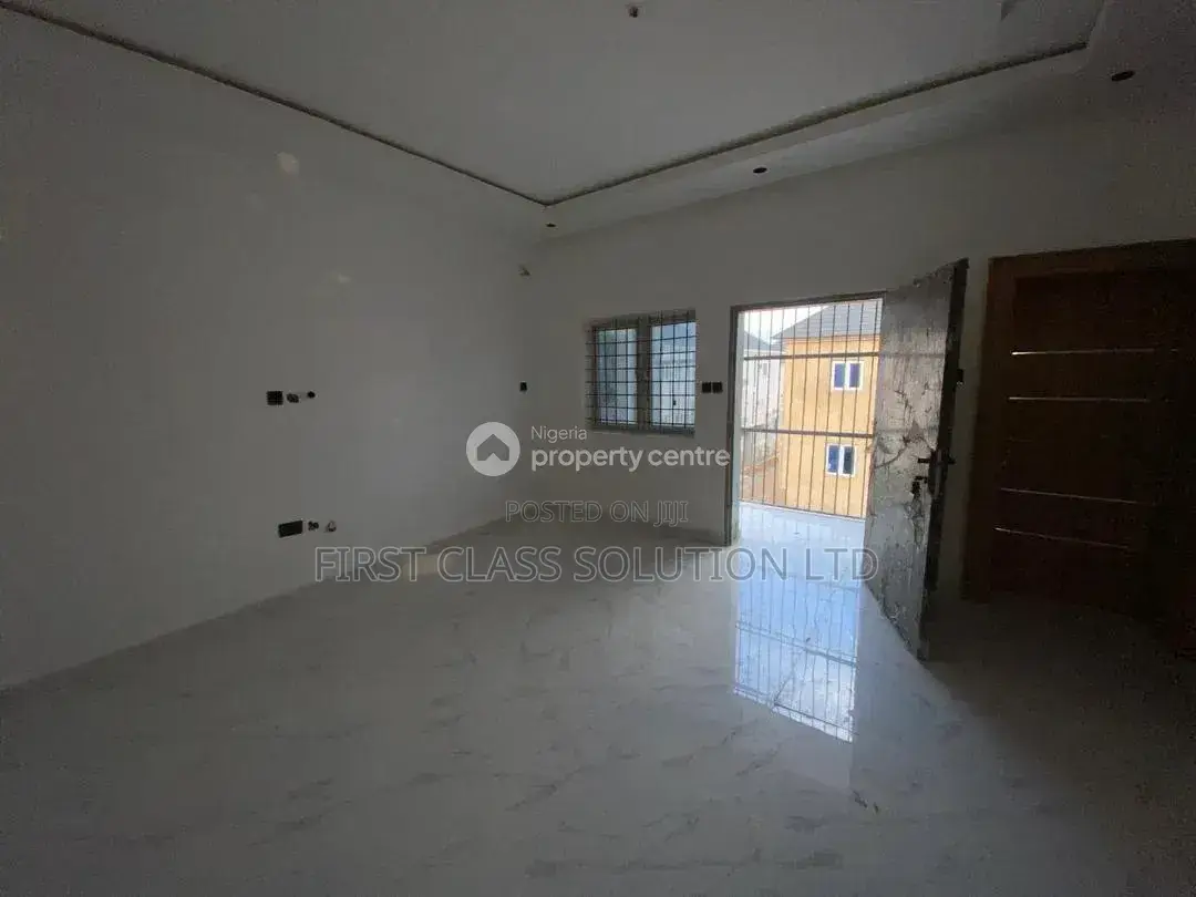 Furnished 3bdrm Apartment in Jahi for sale