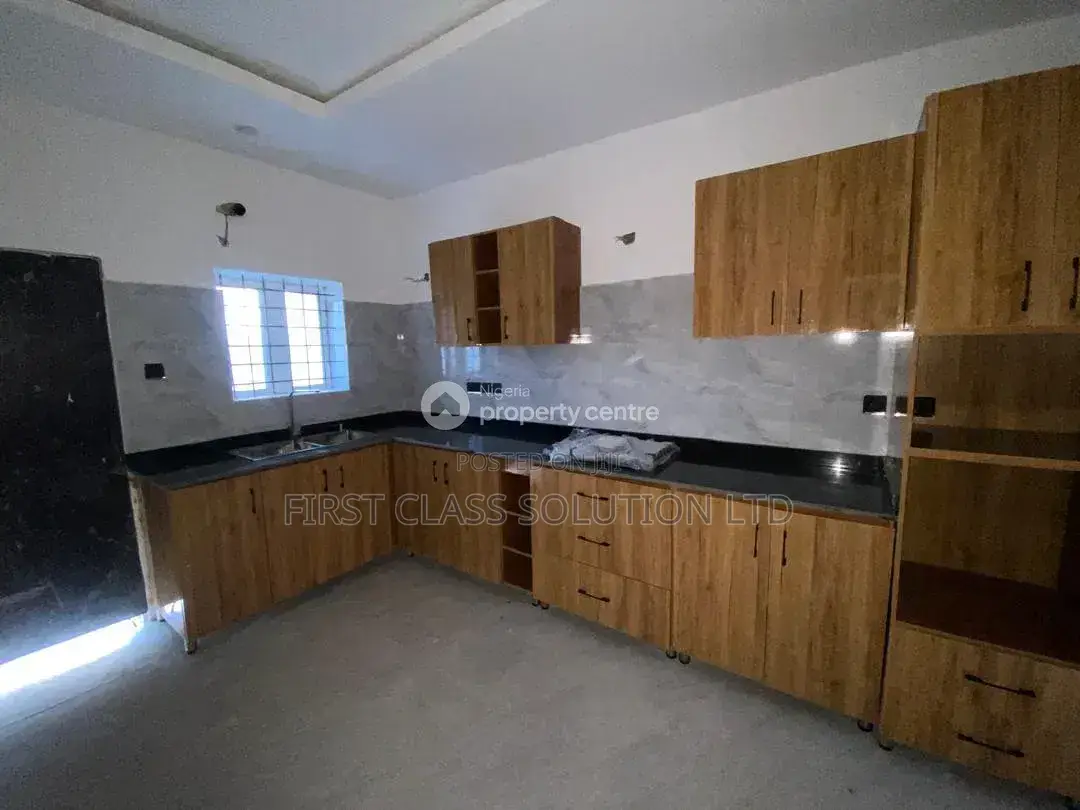 Furnished 3bdrm Apartment in Jahi for sale