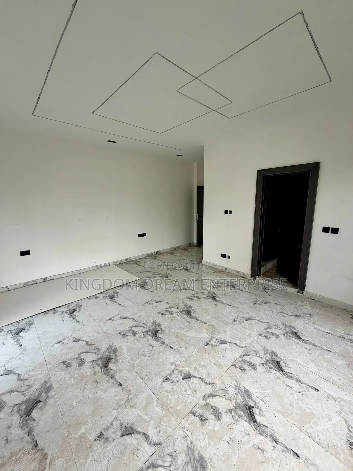 2bdrm Apartment in Banana Island Ikoyi for sale