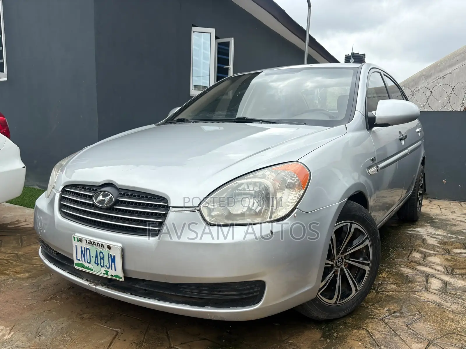 Hyundai Accent 2009 Silver