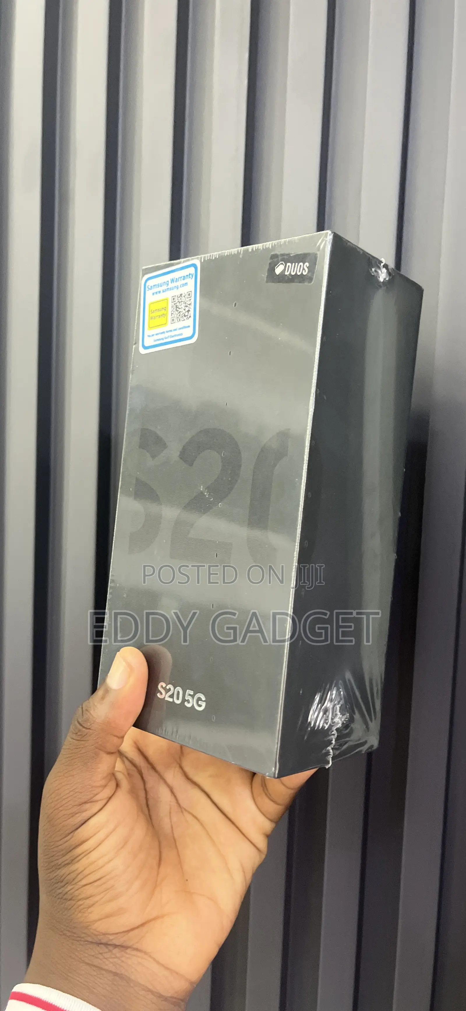 New Samsung Galaxy S20 128 GB Gray