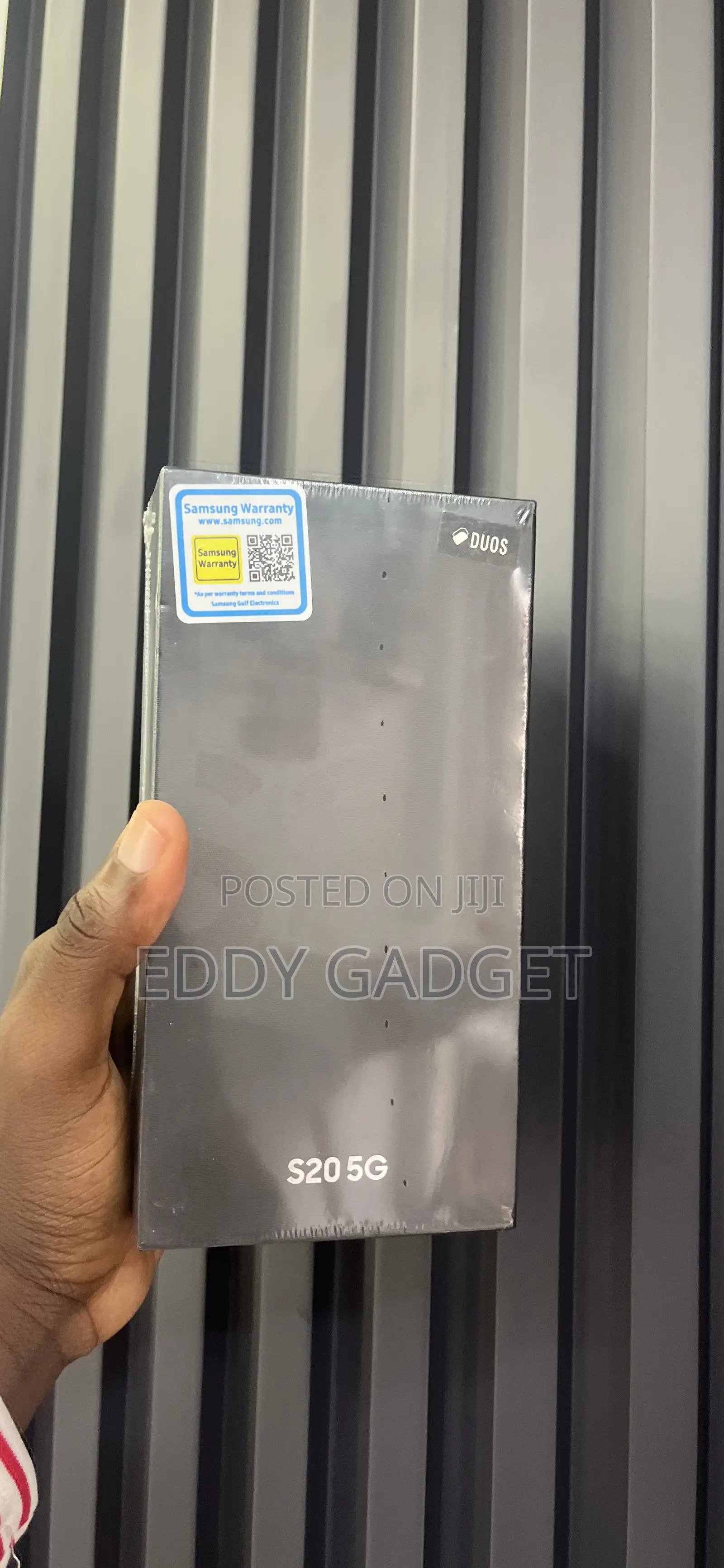 New Samsung Galaxy S20 128 GB Gray