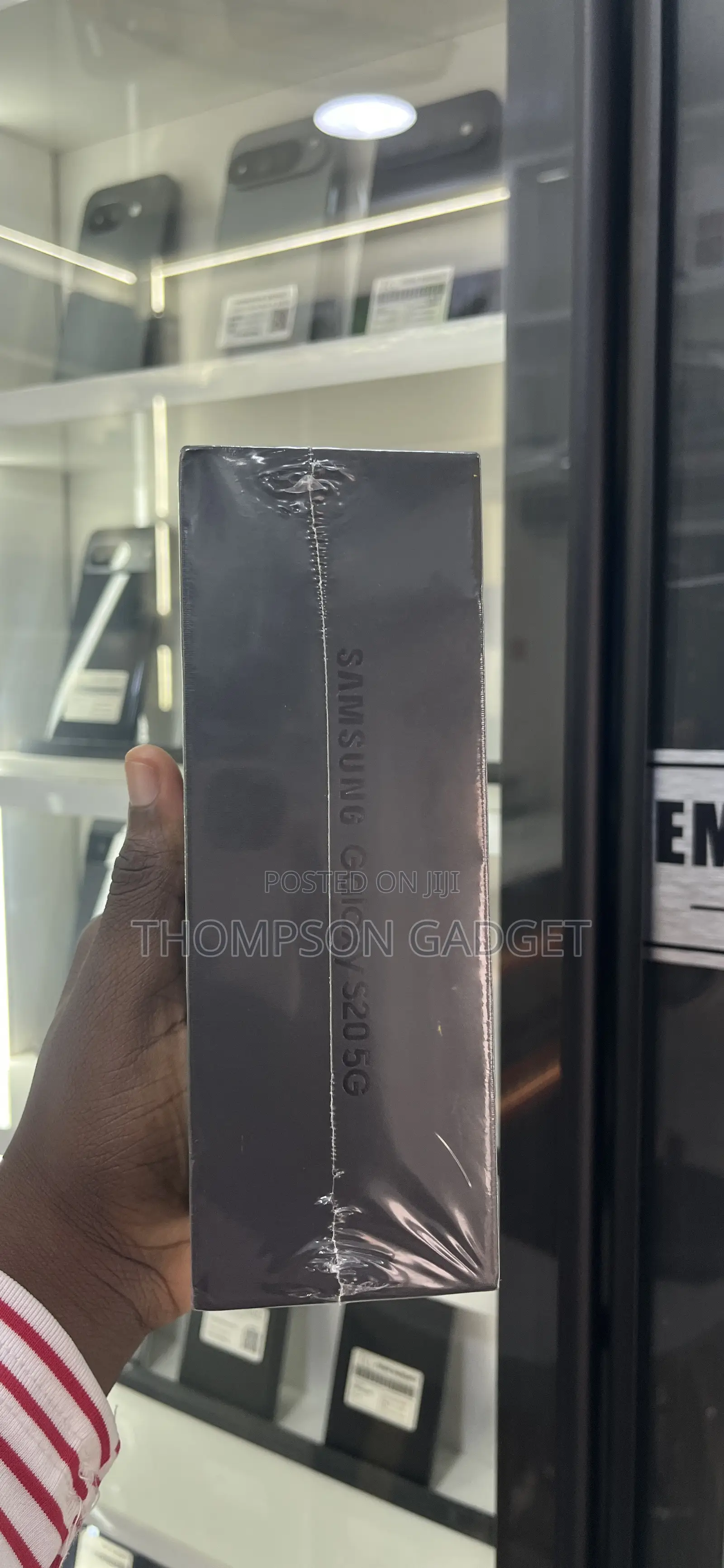 New Samsung Galaxy S20 128 GB Gray