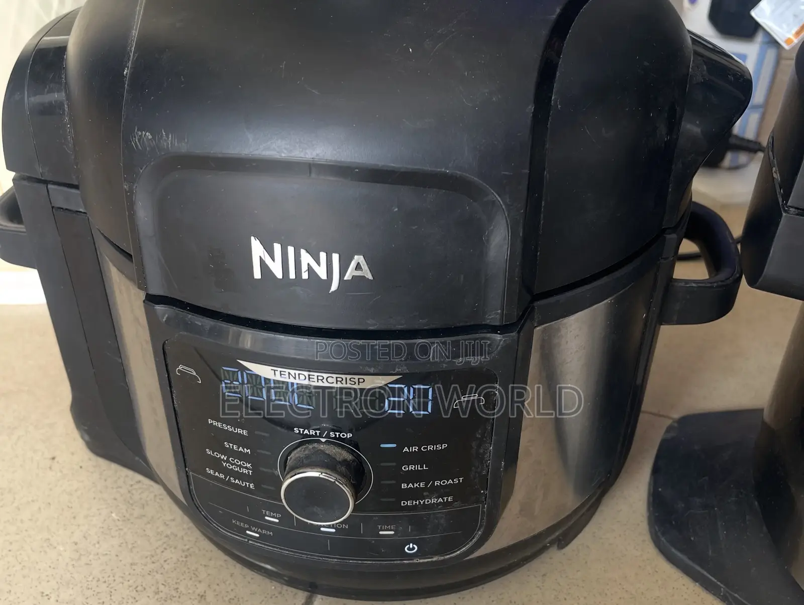 14IN1 Ninja Foodi SmartLid Multi-Cooker With a Sliding Lid